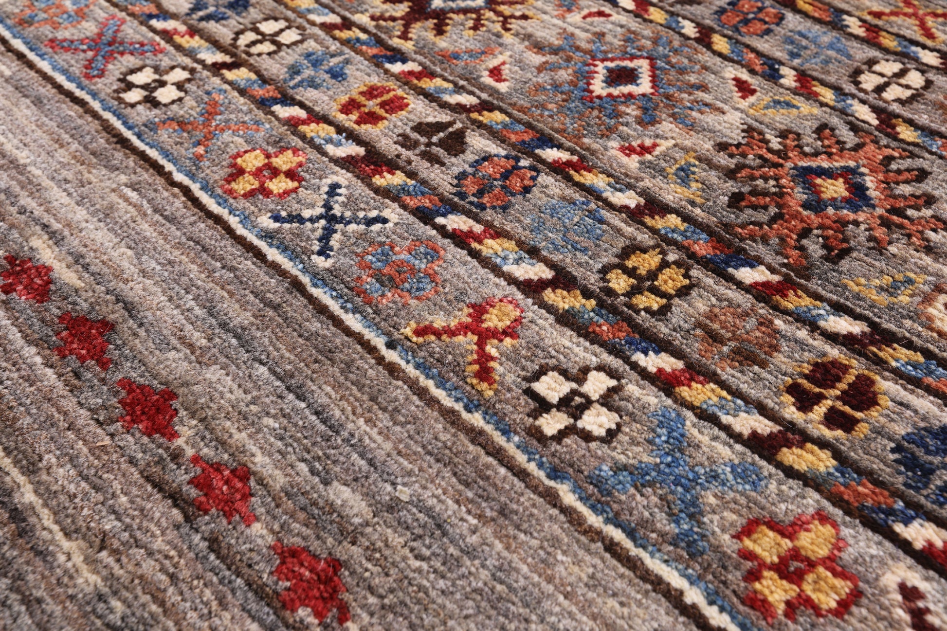 Khorjin Persian Gabbeh Hand Knotted Wool Rug - 8' 11" X 12' 3" - Golden Nile