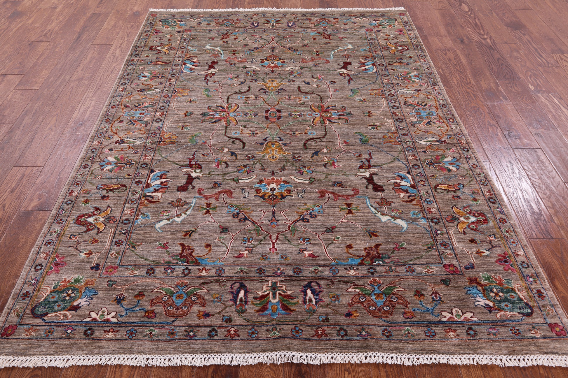 Peshawar Hand Knotted Wool Rug - 5' 8" X 7' 6" - Golden Nile