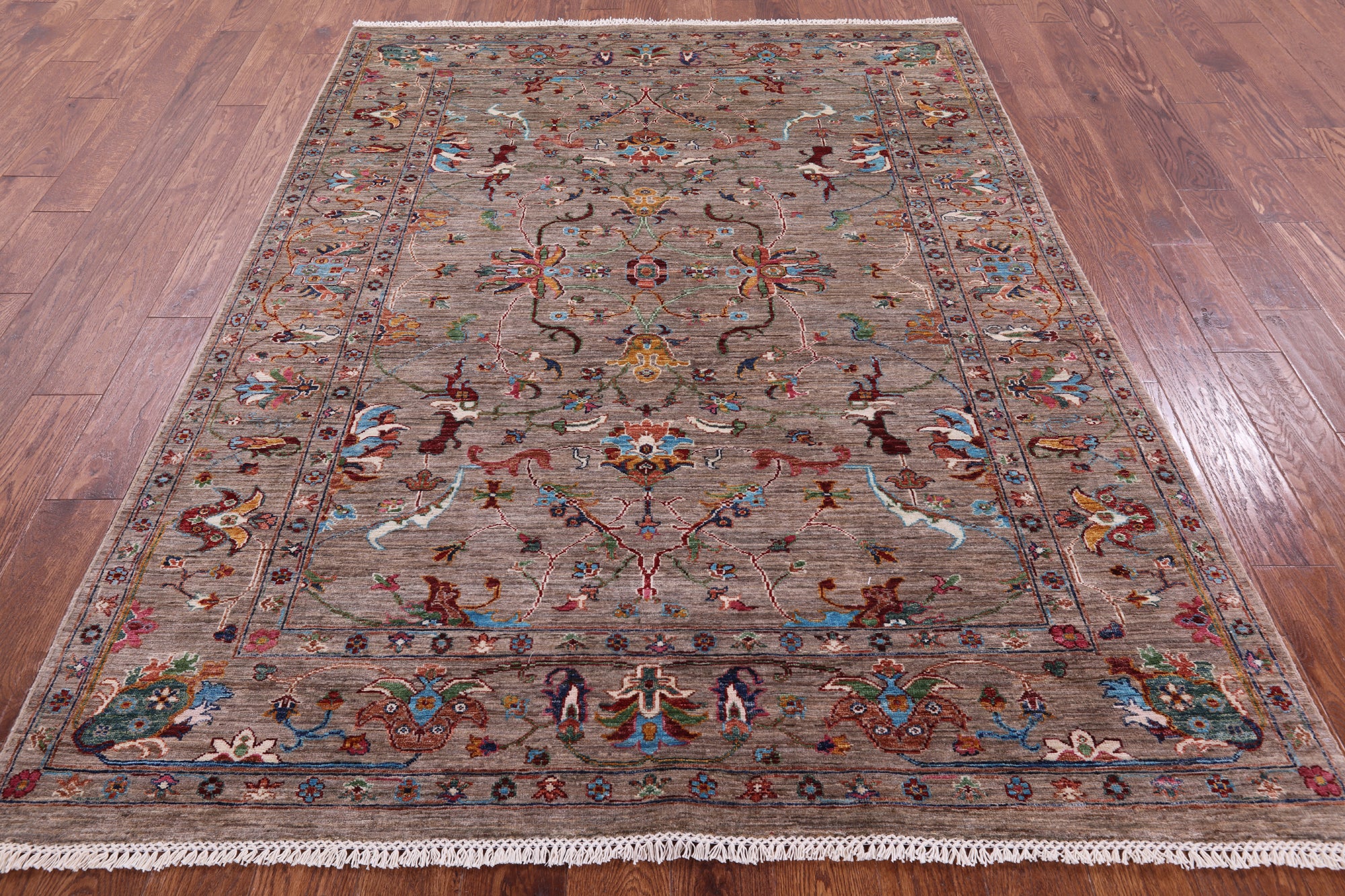 Peshawar Hand Knotted Wool Rug - 5' 8" X 7' 6" - Golden Nile