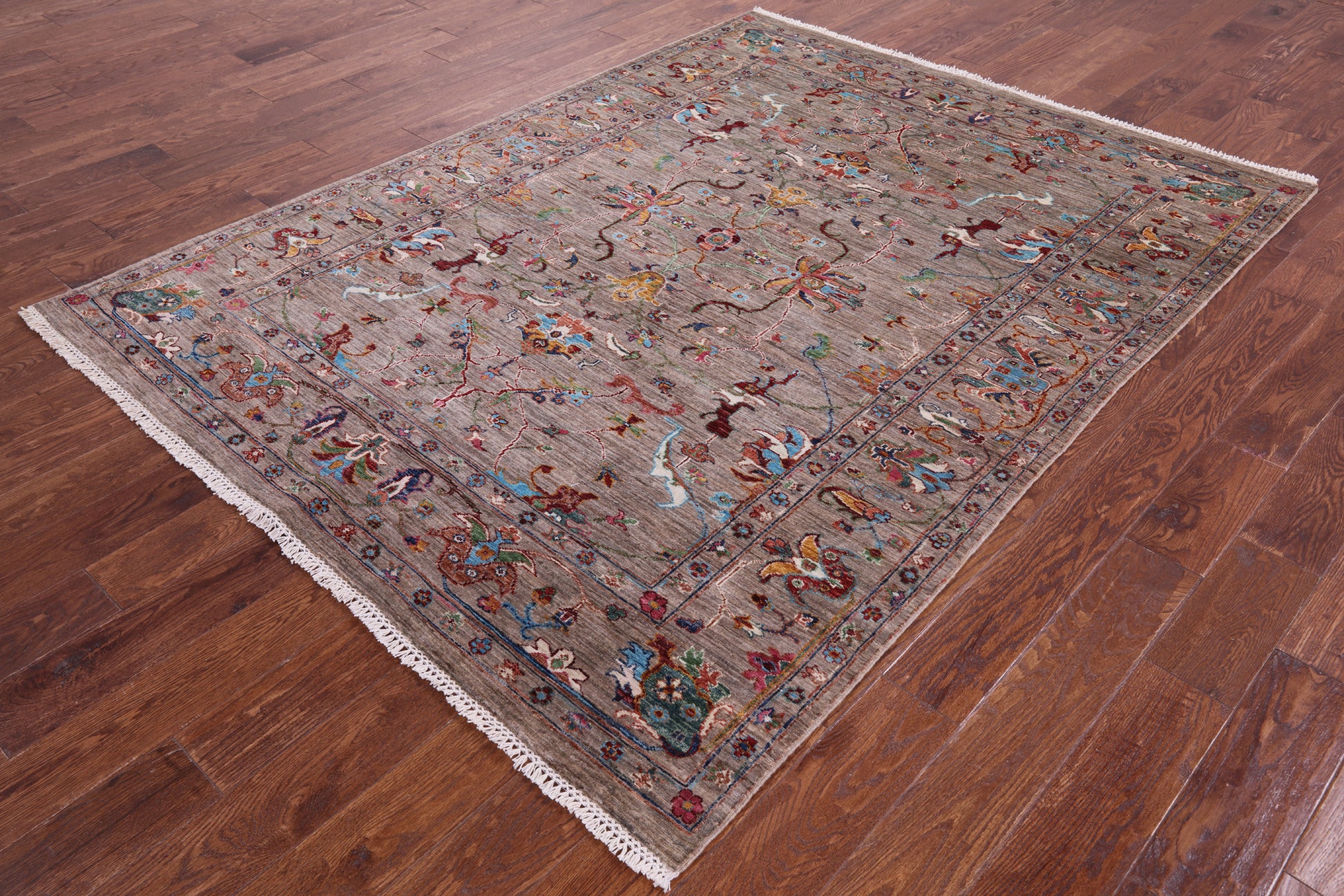 Peshawar Hand Knotted Wool Rug - 5' 8" X 7' 6" - Golden Nile