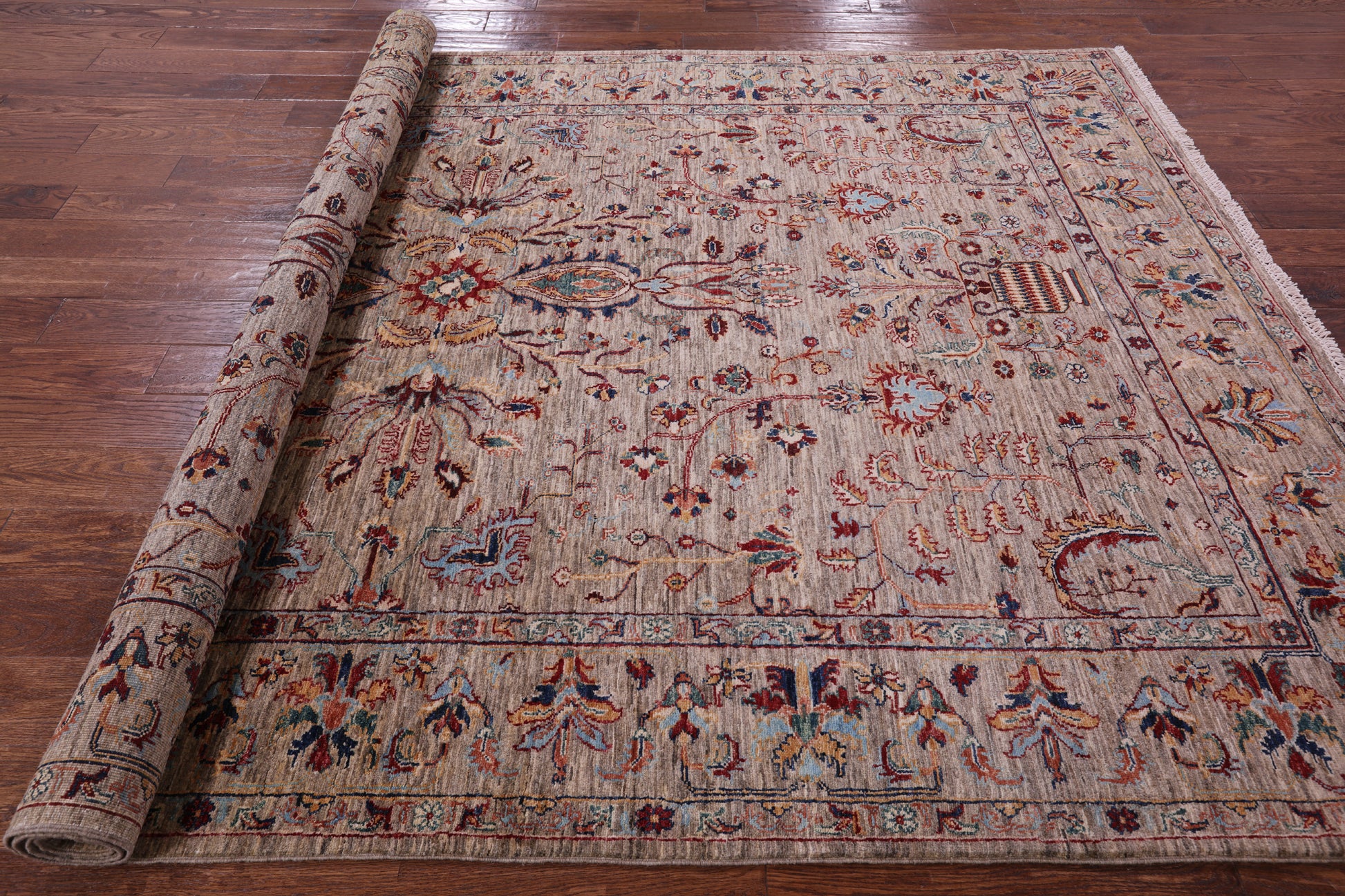 Peshawar Hand Knotted Wool Rug - 6' 9" X 9' 10" - Golden Nile
