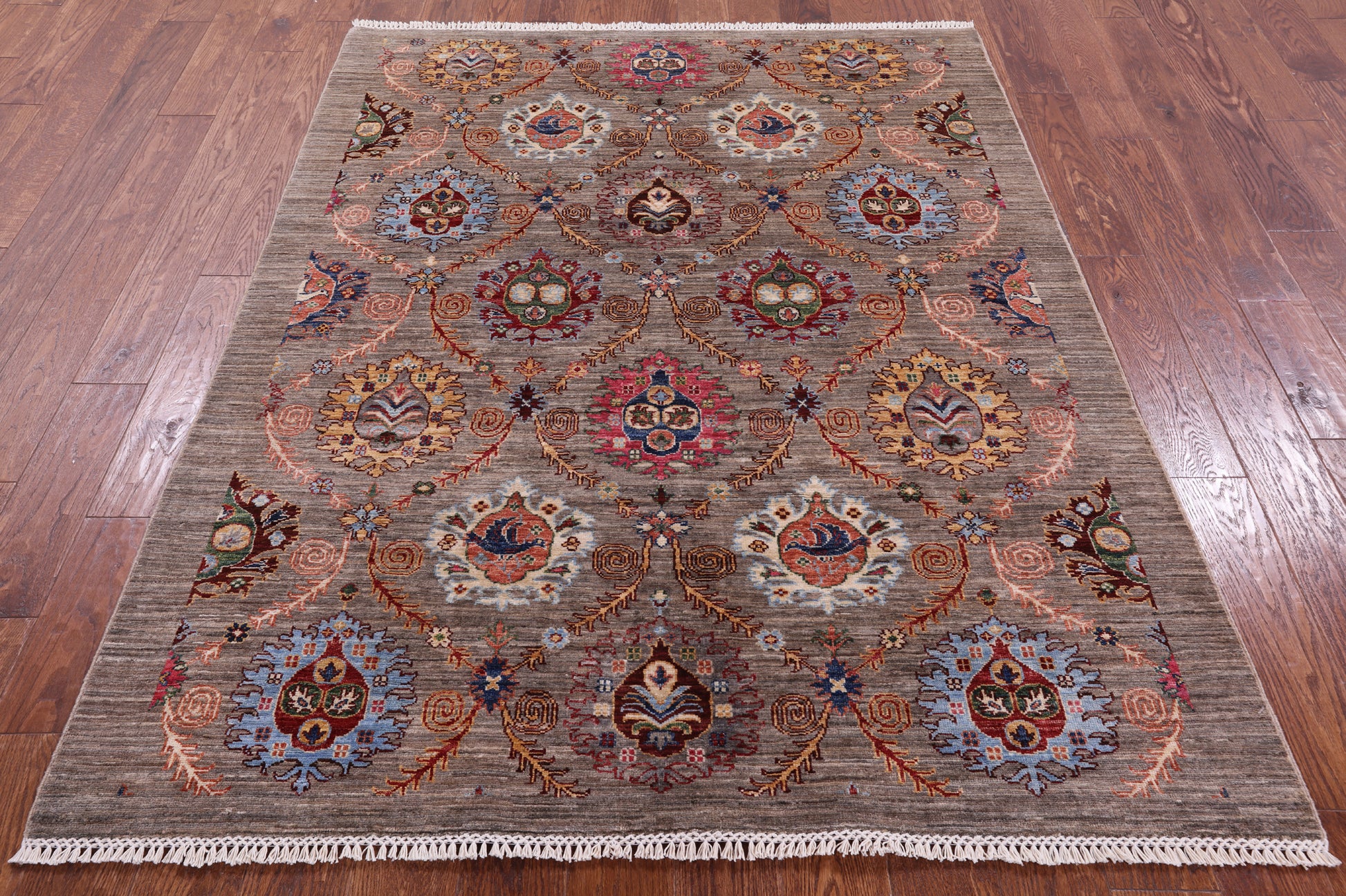 Peshawar Hand Knotted Wool Rug - 5' 1" X 6' 6" - Golden Nile