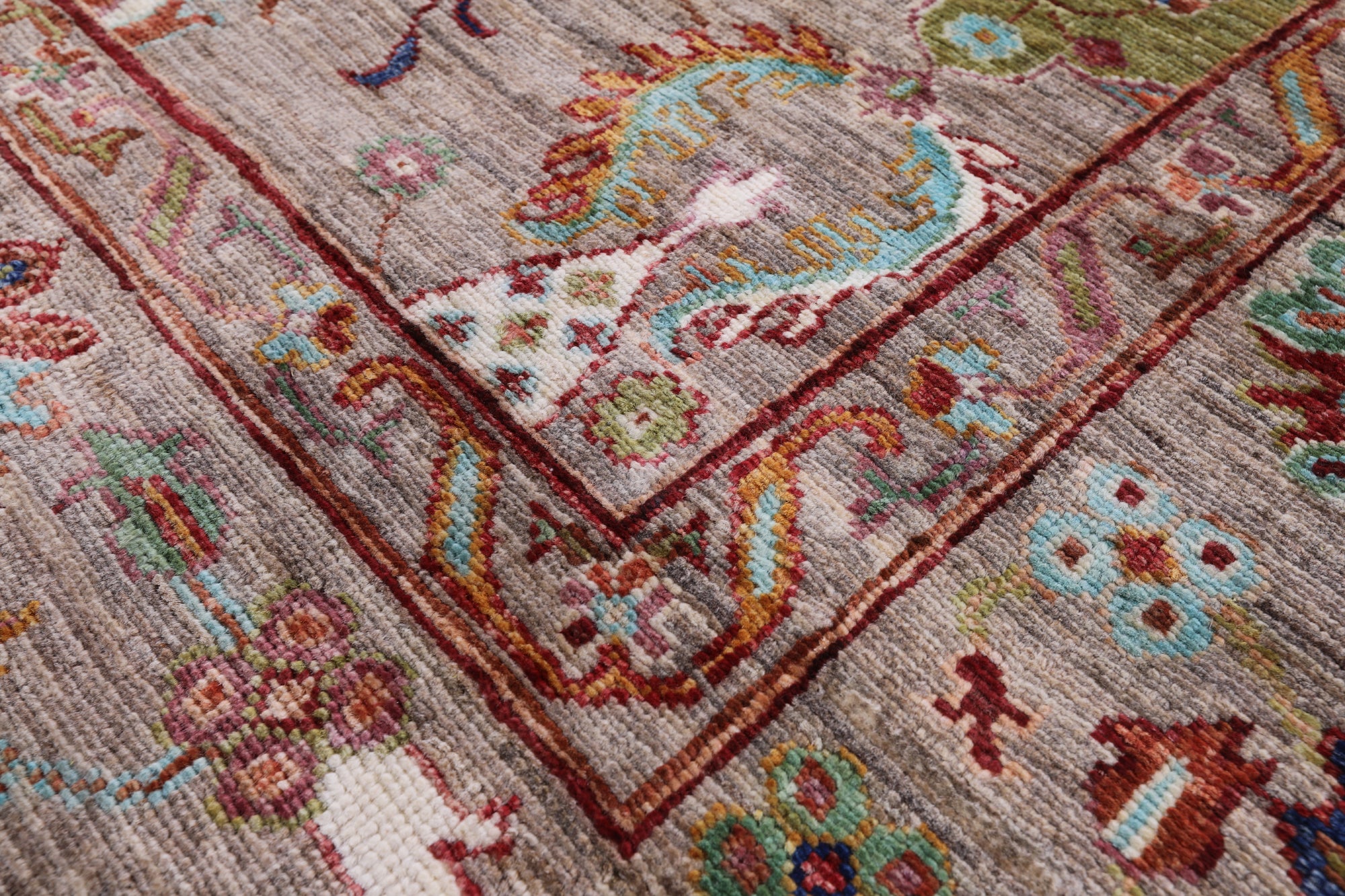 Peshawar Handmade Wool Rug - 5' 10" X 8' 4" - Golden Nile