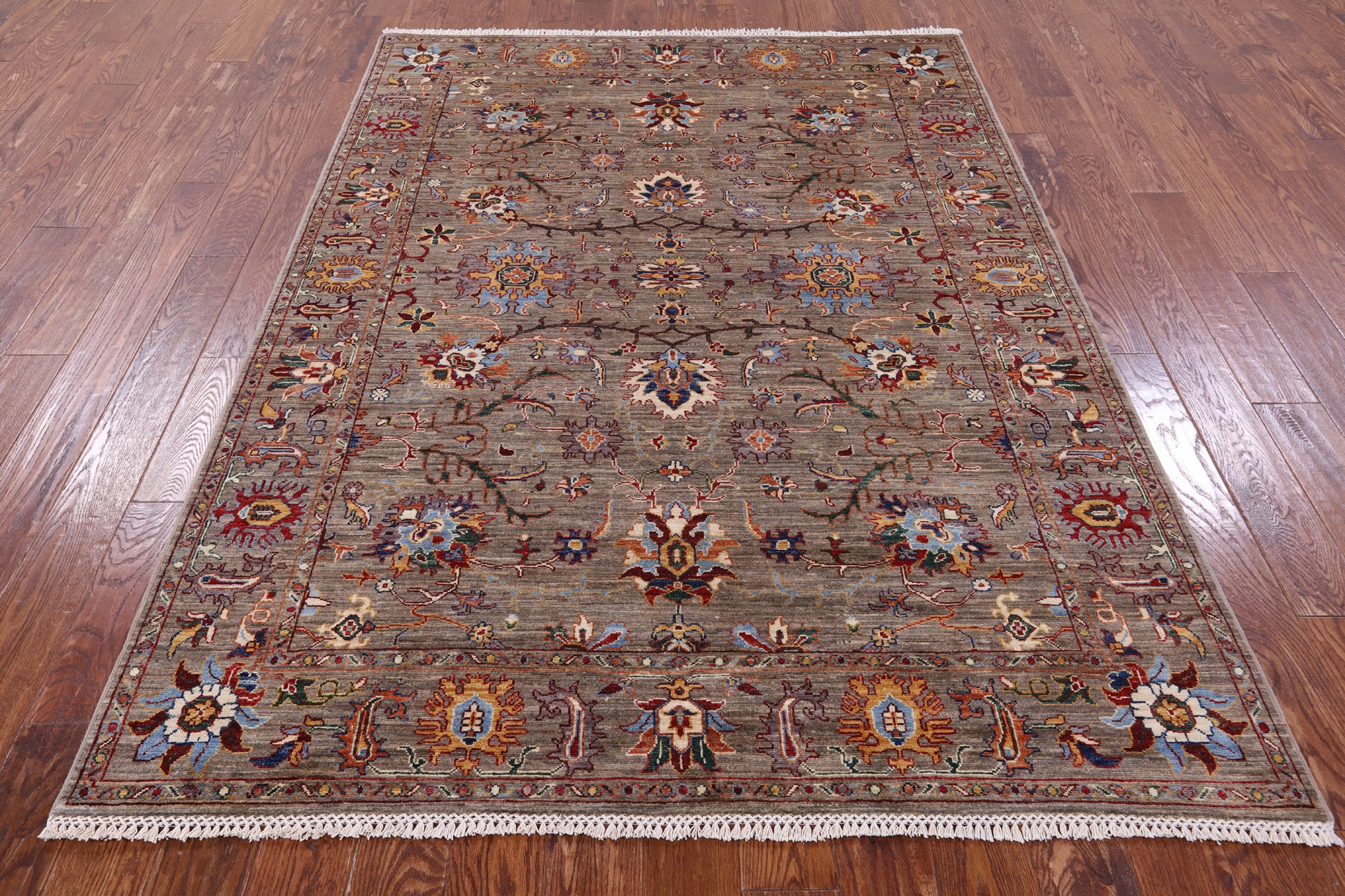 Peshawar Hand Knotted Wool Rug - 5' 8" X 7' 11" - Golden Nile