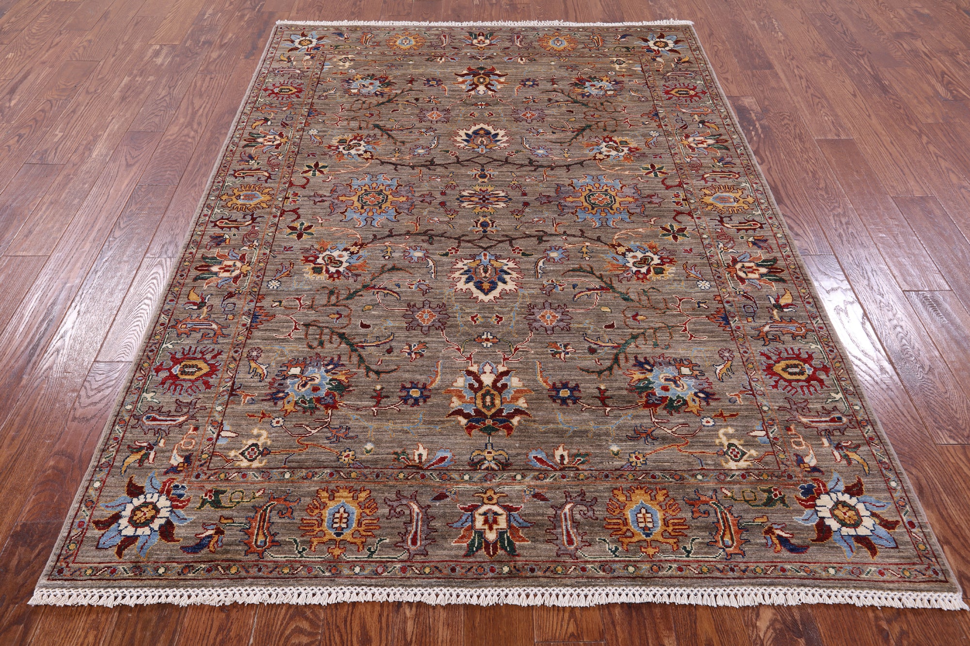 Peshawar Hand Knotted Wool Rug - 5' 8" X 7' 11" - Golden Nile