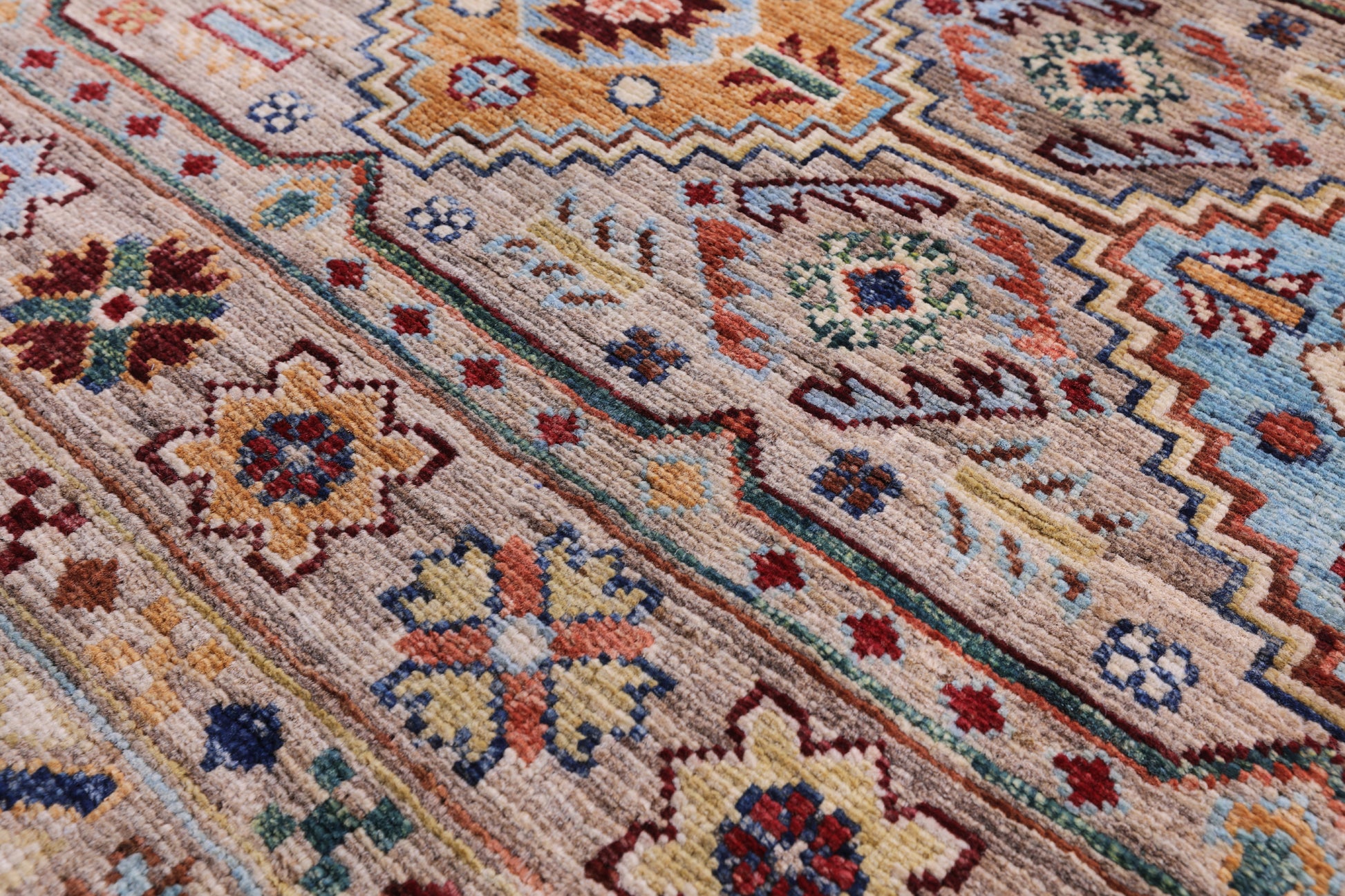 Khorjin Persian Gabbeh Hand Knotted Wool Rug - 6' 9" X 10' 1" - Golden Nile