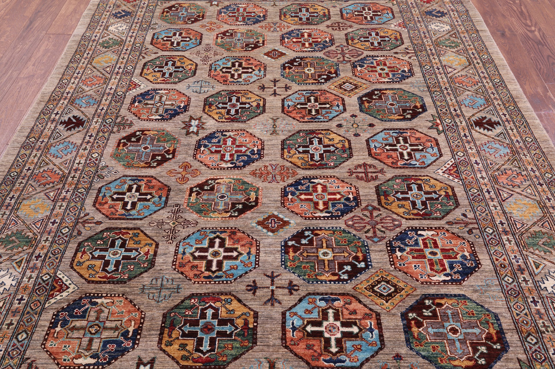 Turkmen Ersari Hand Knotted Wool Rug - 6' 8" X 9' 8" - Golden Nile