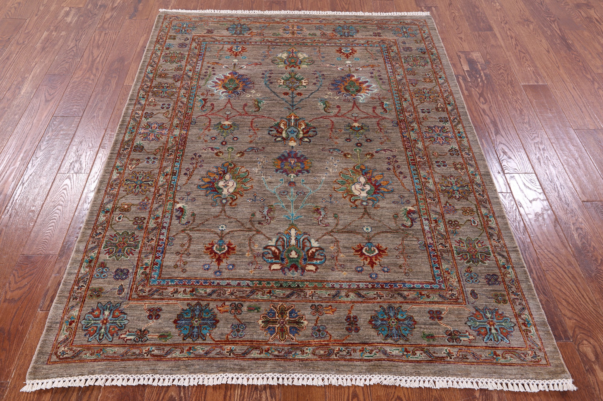 Peshawar Hand Knotted Wool Rug - 5' 2" X 6' 9" - Golden Nile