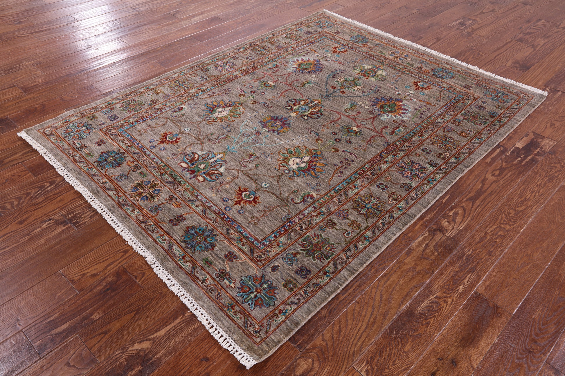Peshawar Hand Knotted Wool Rug - 5' 2" X 6' 9" - Golden Nile