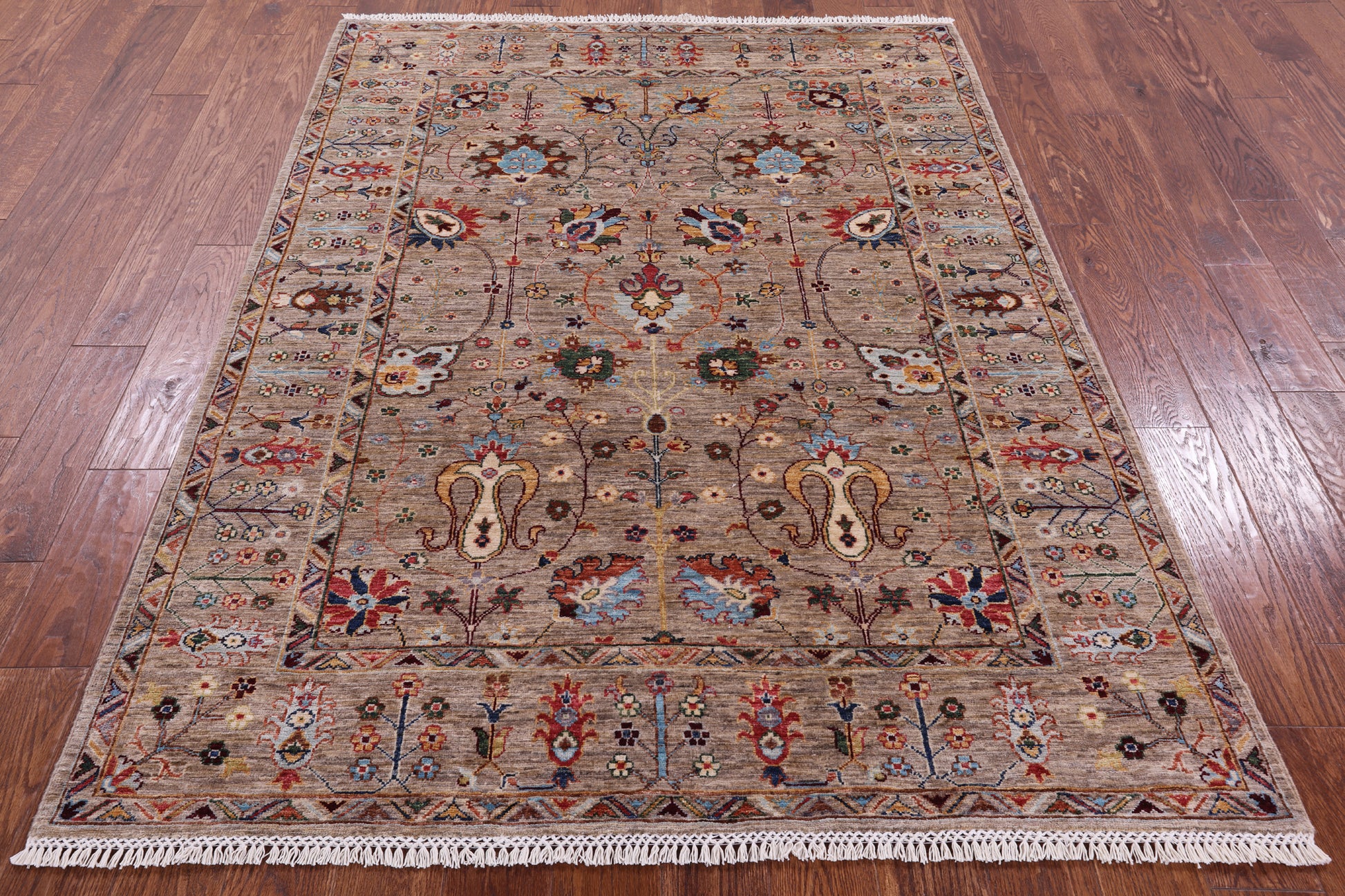 Peshawar Hand Knotted Wool Rug - 5' 0" X 6' 8" - Golden Nile