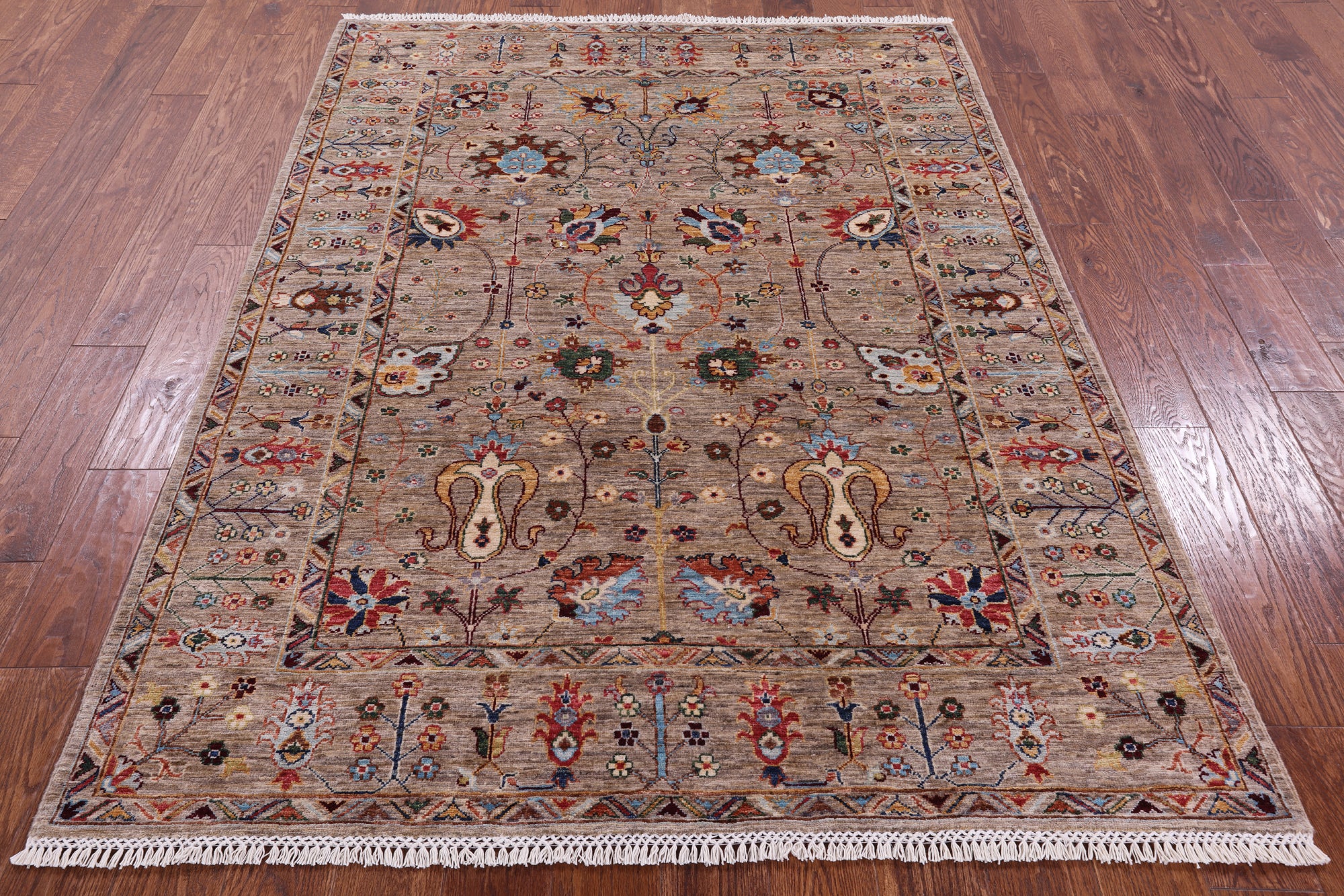Peshawar Hand Knotted Wool Rug - 5' 0" X 6' 8" - Golden Nile
