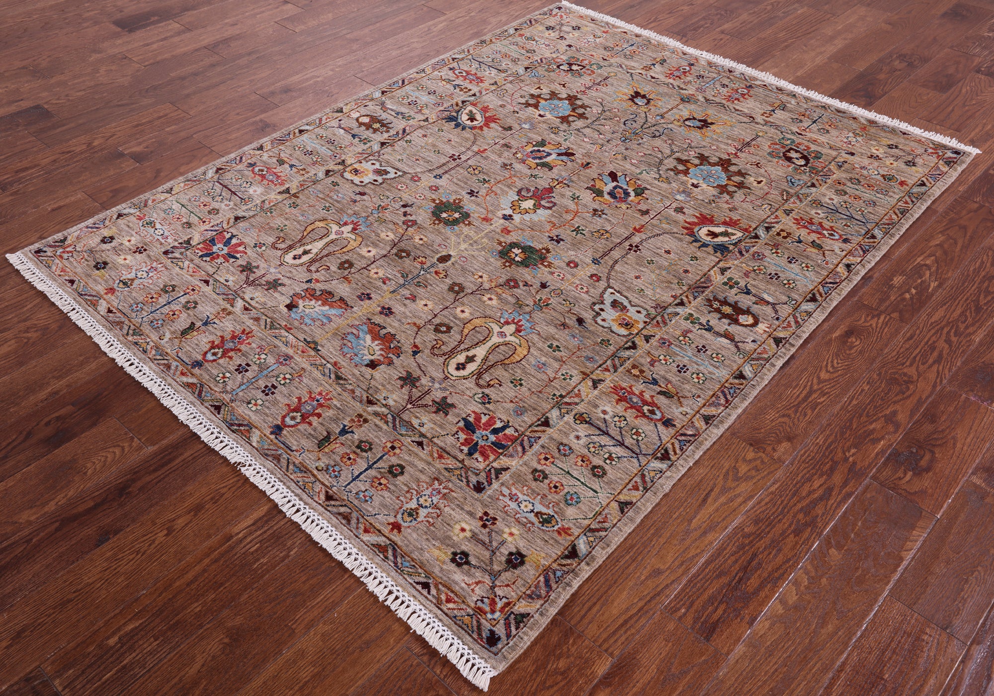 Peshawar Hand Knotted Wool Rug - 5' 0" X 6' 8" - Golden Nile