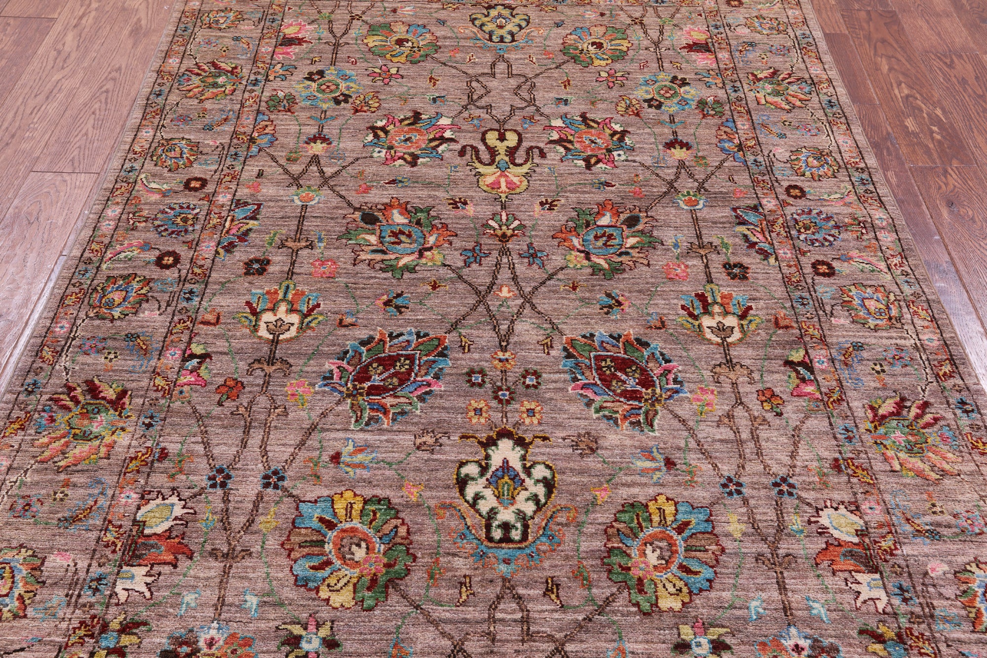 Peshawar Hand Knotted Wool Rug - 4' 10" X 6' 11" - Golden Nile