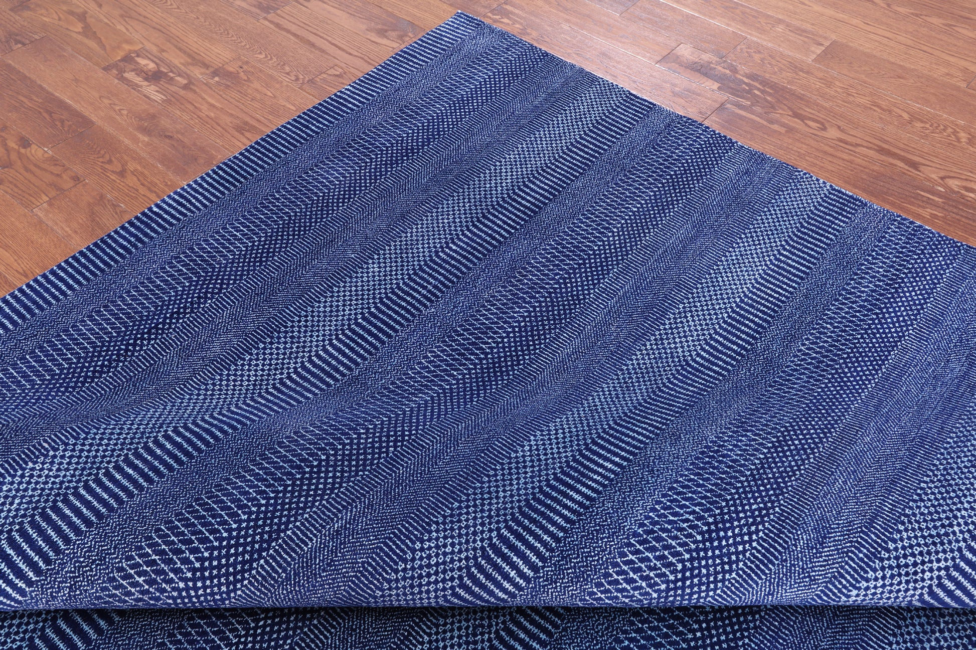 Blue Savannah Grass Hand Knotted Wool & Silk Rug - 8' 0" X 10' 2" - Golden Nile