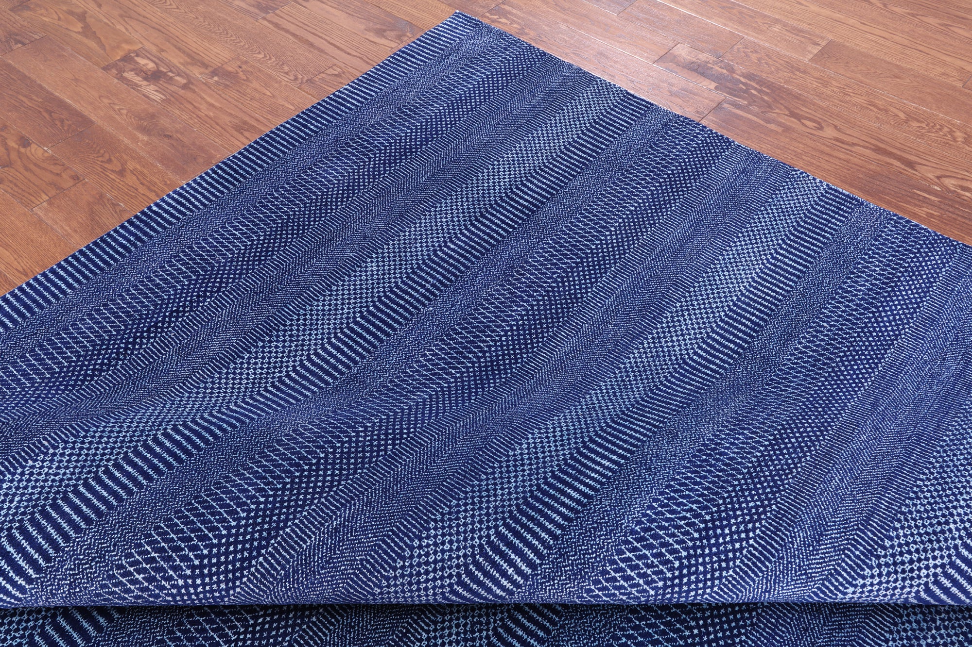 Blue Savannah Grass Hand Knotted Wool & Silk Rug - 8' 0" X 10' 2" - Golden Nile