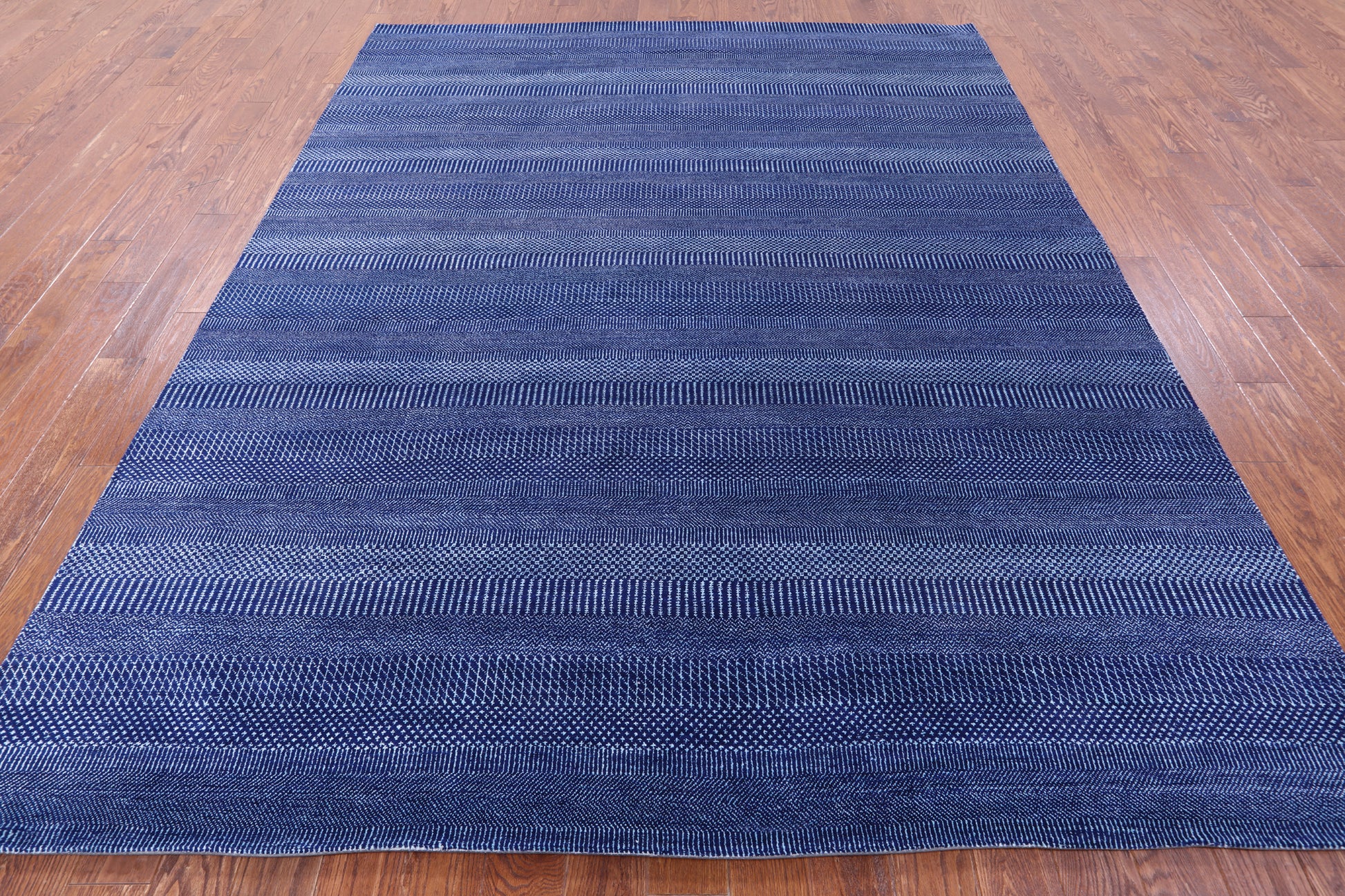 Blue Savannah Grass Hand Knotted Wool & Silk Rug - 8' 0" X 10' 2" - Golden Nile