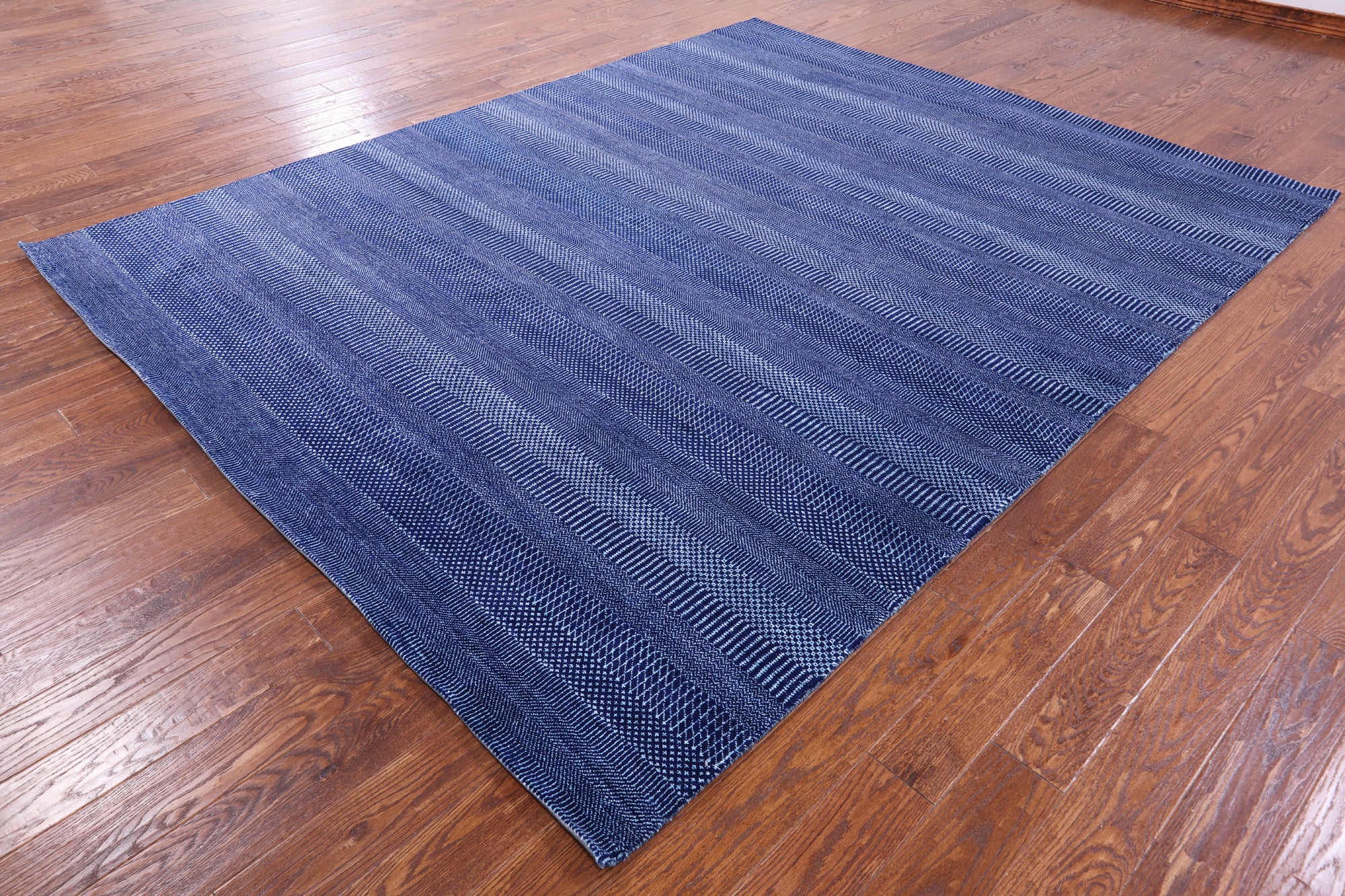 Blue Savannah Grass Hand Knotted Wool & Silk Rug - 8' 0" X 10' 2" - Golden Nile