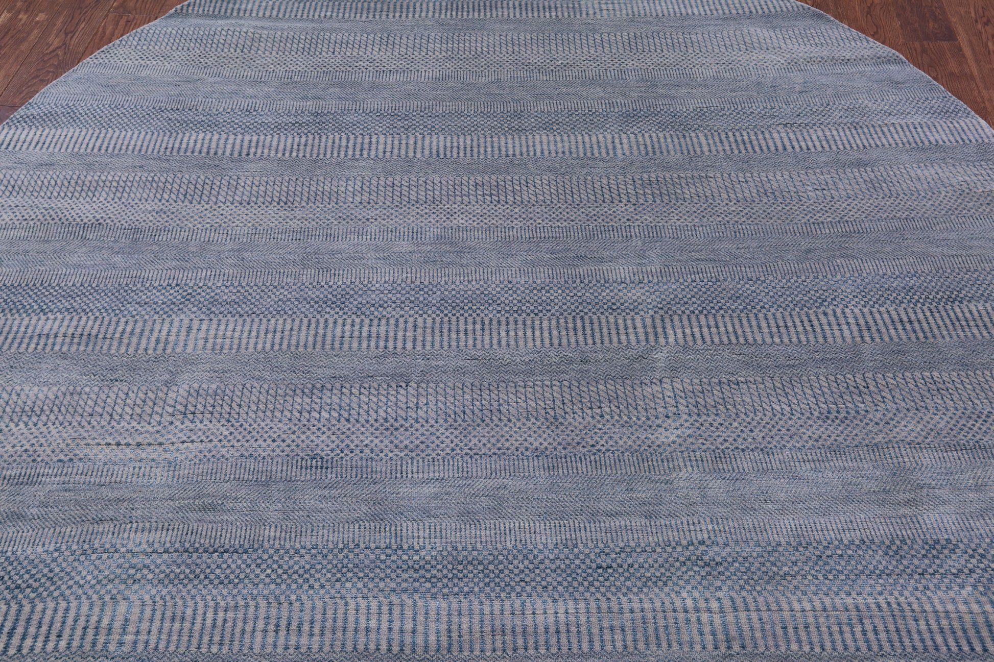 Round Savannah Grass Hand Knotted Wool & Silk Rug - 7' 9" X 7' 9" - Golden Nile