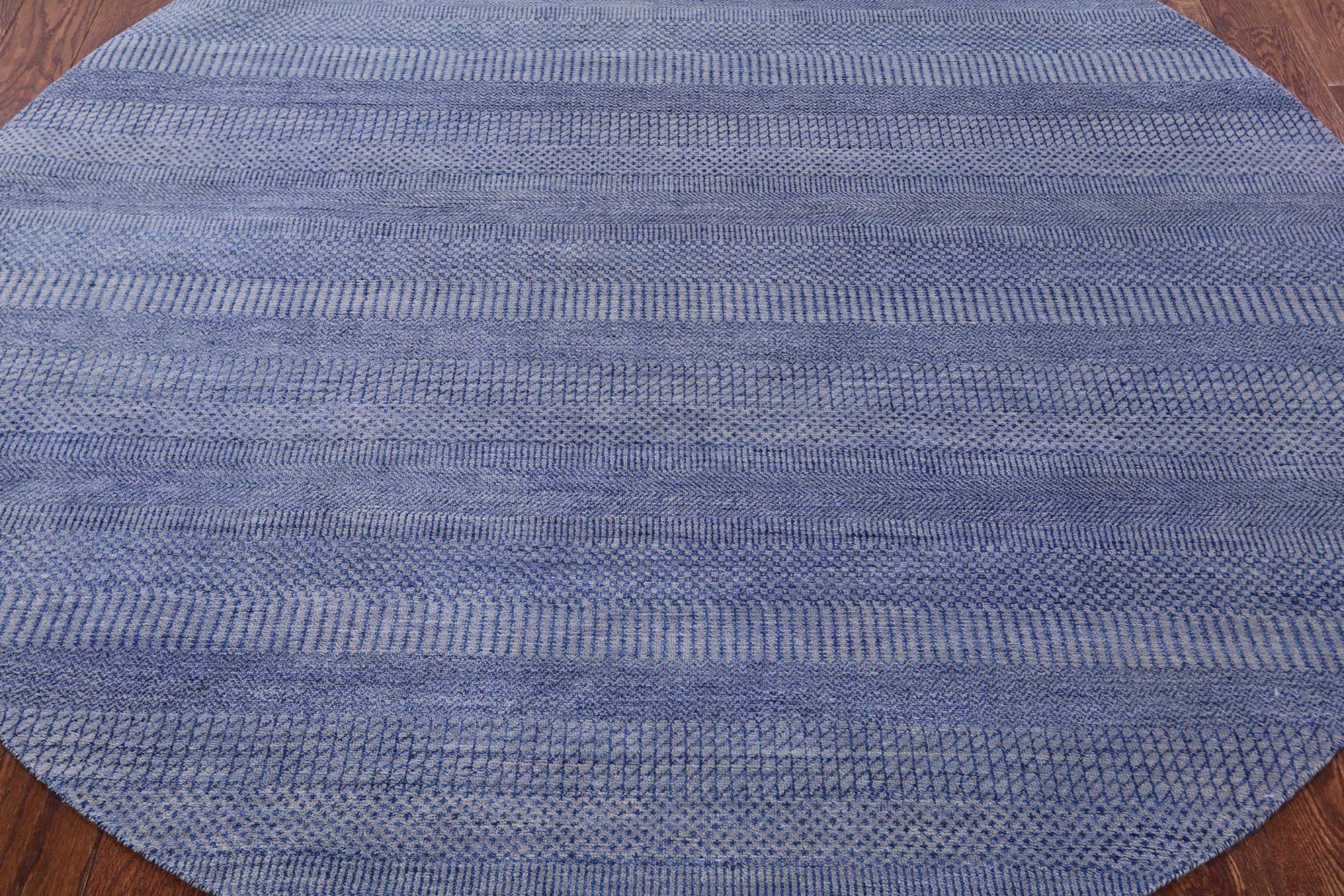 Blue Round Savannah Grass Handmade Wool & Silk Rug - 6' 11" X 6' 11" - Golden Nile