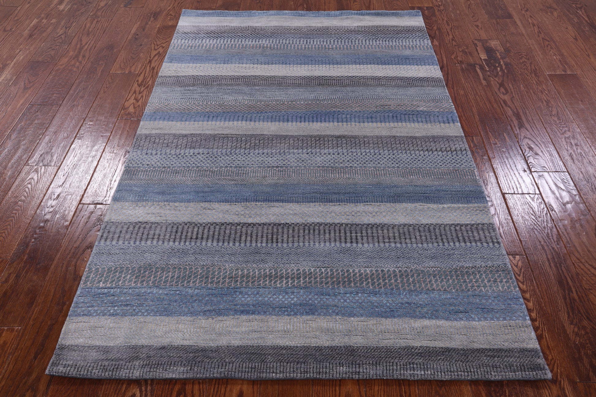 Savannah Grass Hand Knotted Wool & Silk Rug - 4' 1" X 6' 1" - Golden Nile