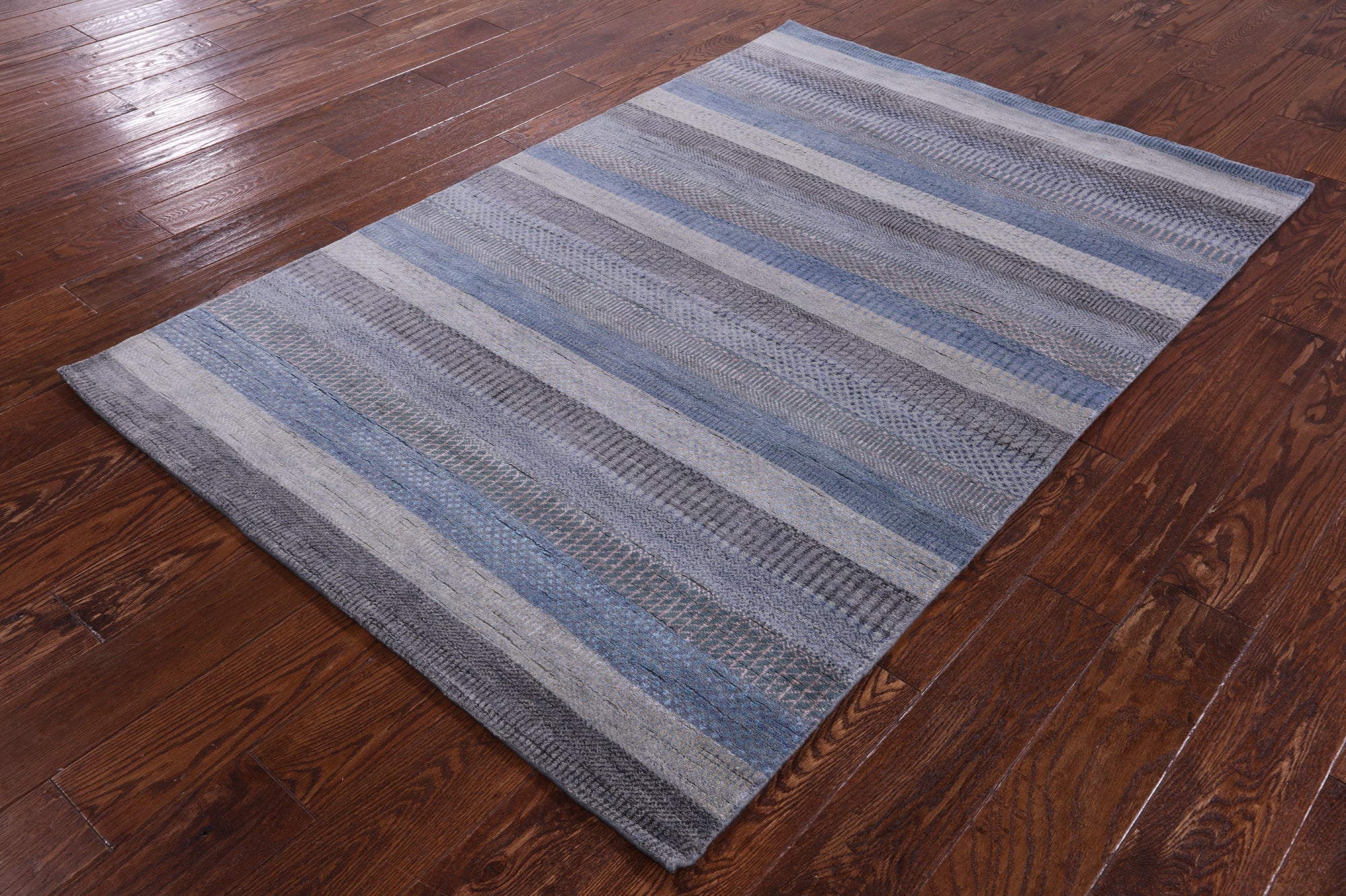 Savannah Grass Hand Knotted Wool & Silk Rug - 4' 1" X 6' 1" - Golden Nile