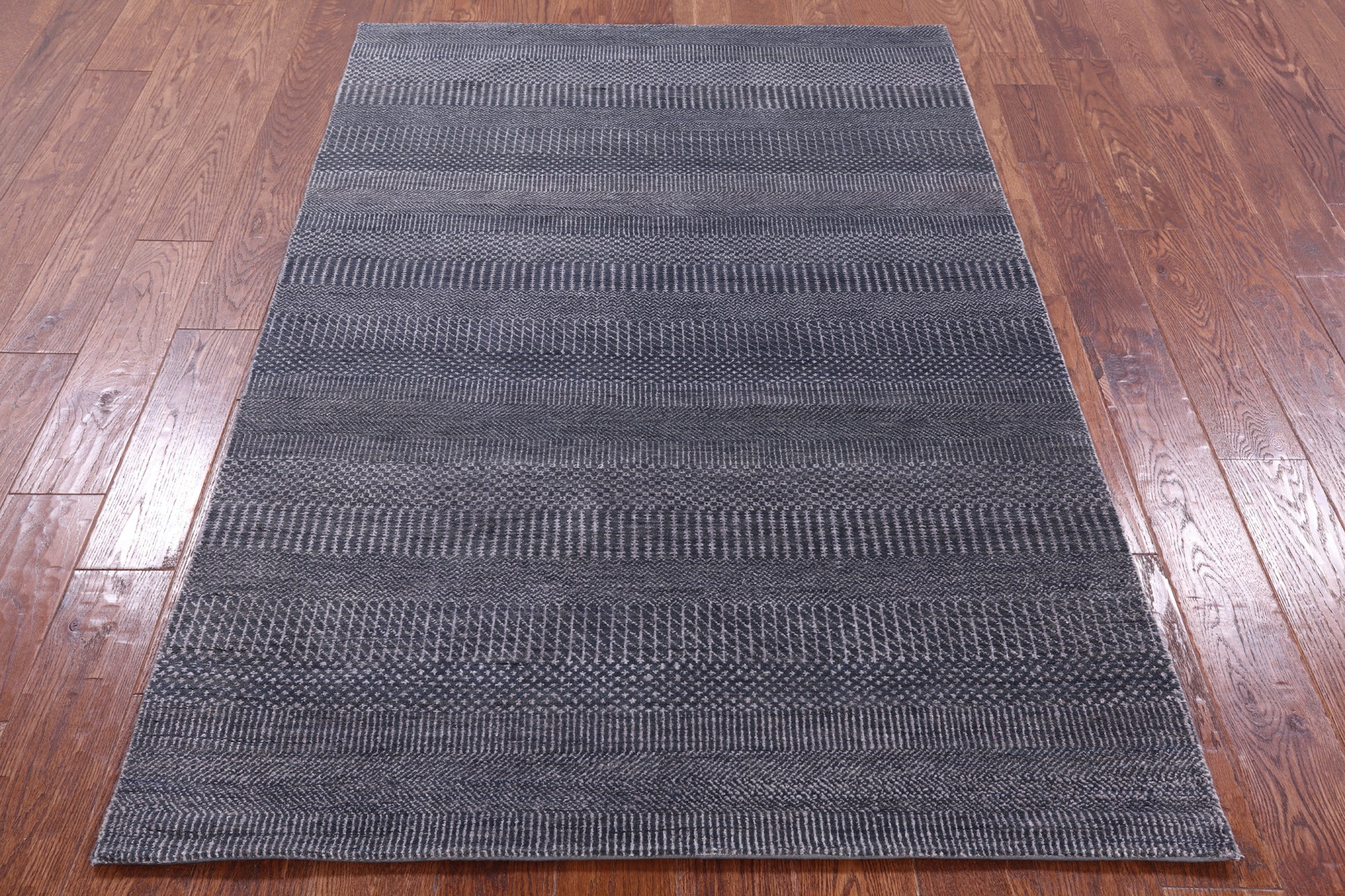 Savannah Grass Hand Knotted Wool & Silk Rug - 4' 0" X 6' 1" - Golden Nile