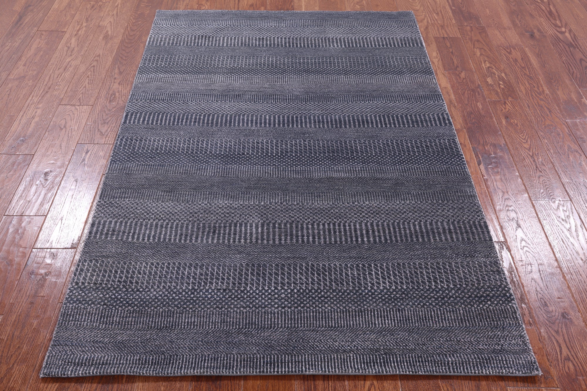 Savannah Grass Hand Knotted Wool & Silk Rug - 4' 0" X 6' 1" - Golden Nile