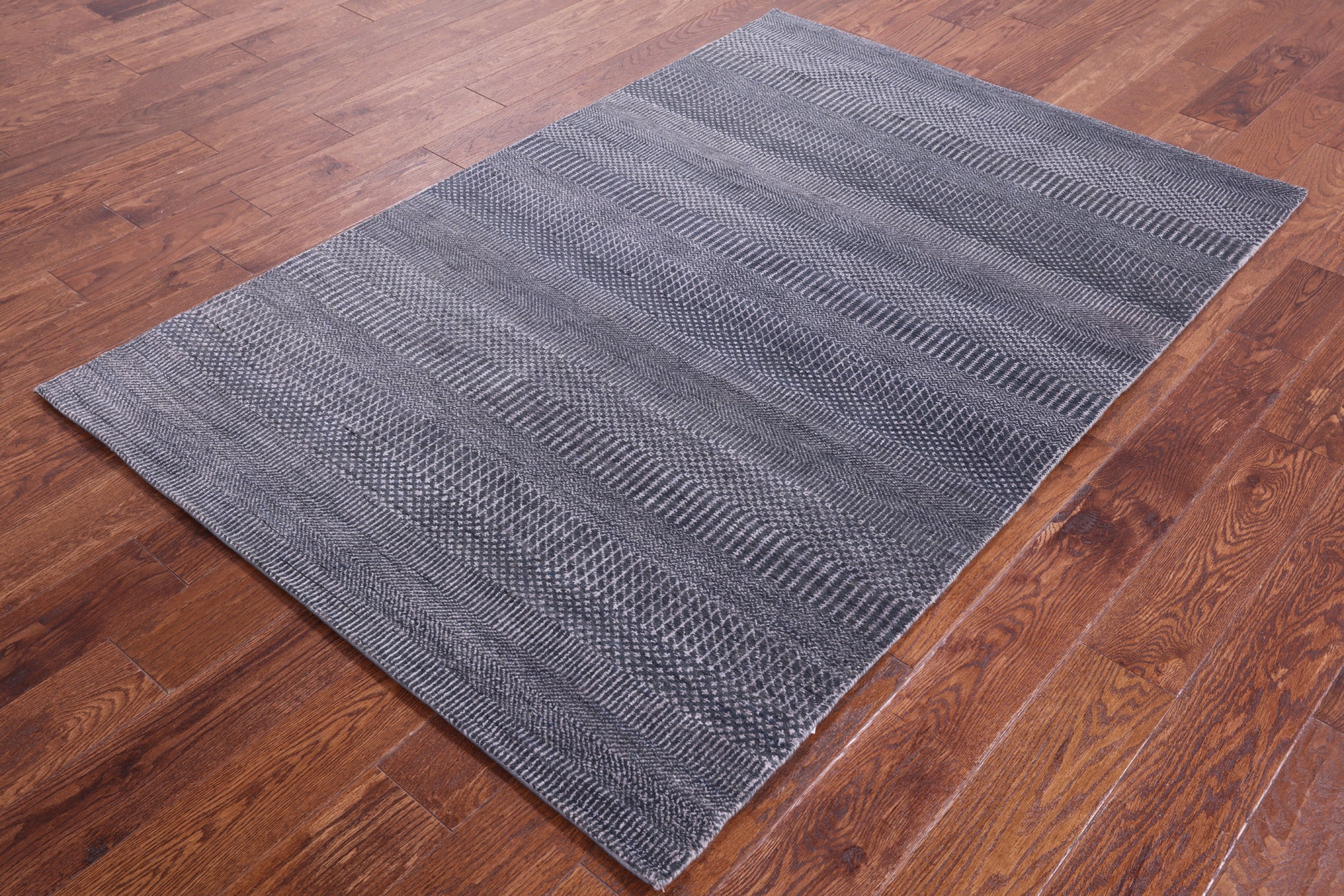 Savannah Grass Hand Knotted Wool & Silk Rug - 4' 0" X 6' 1" - Golden Nile