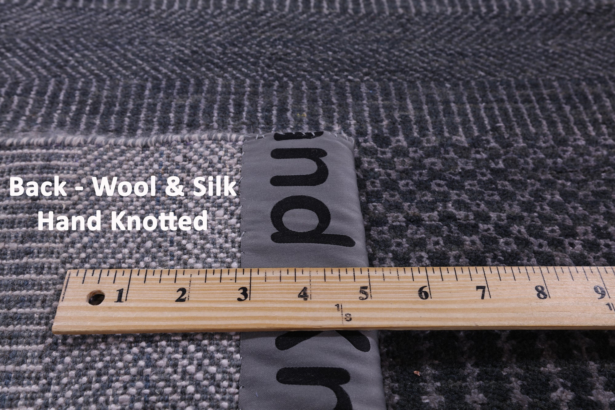 Savannah Grass Hand Knotted Wool & Silk Rug - 4' 0" X 6' 1" - Golden Nile