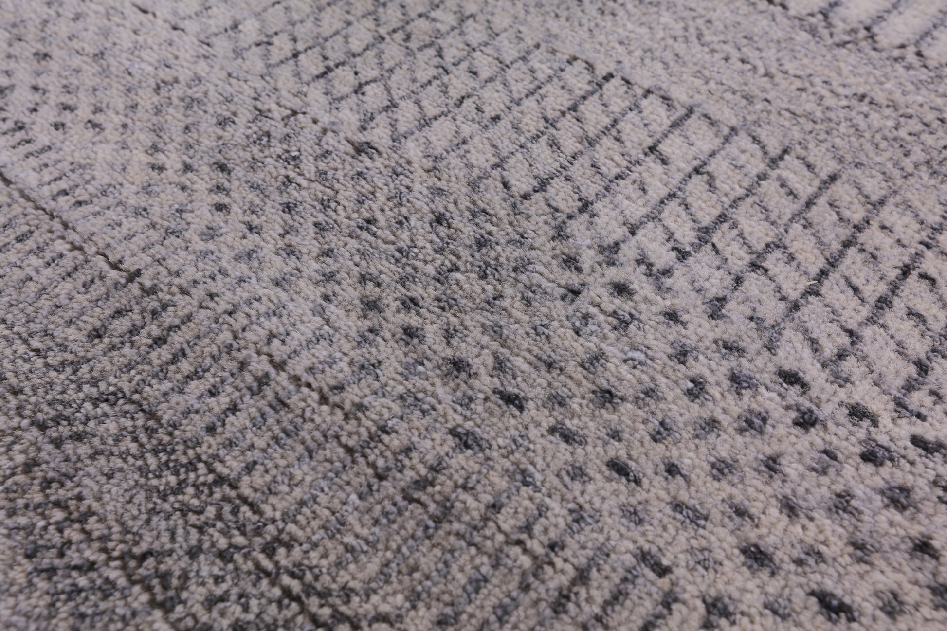 Savannah Grass Hand Knotted Wool & Silk Rug - 5' 1" X 6' 11" - Golden Nile