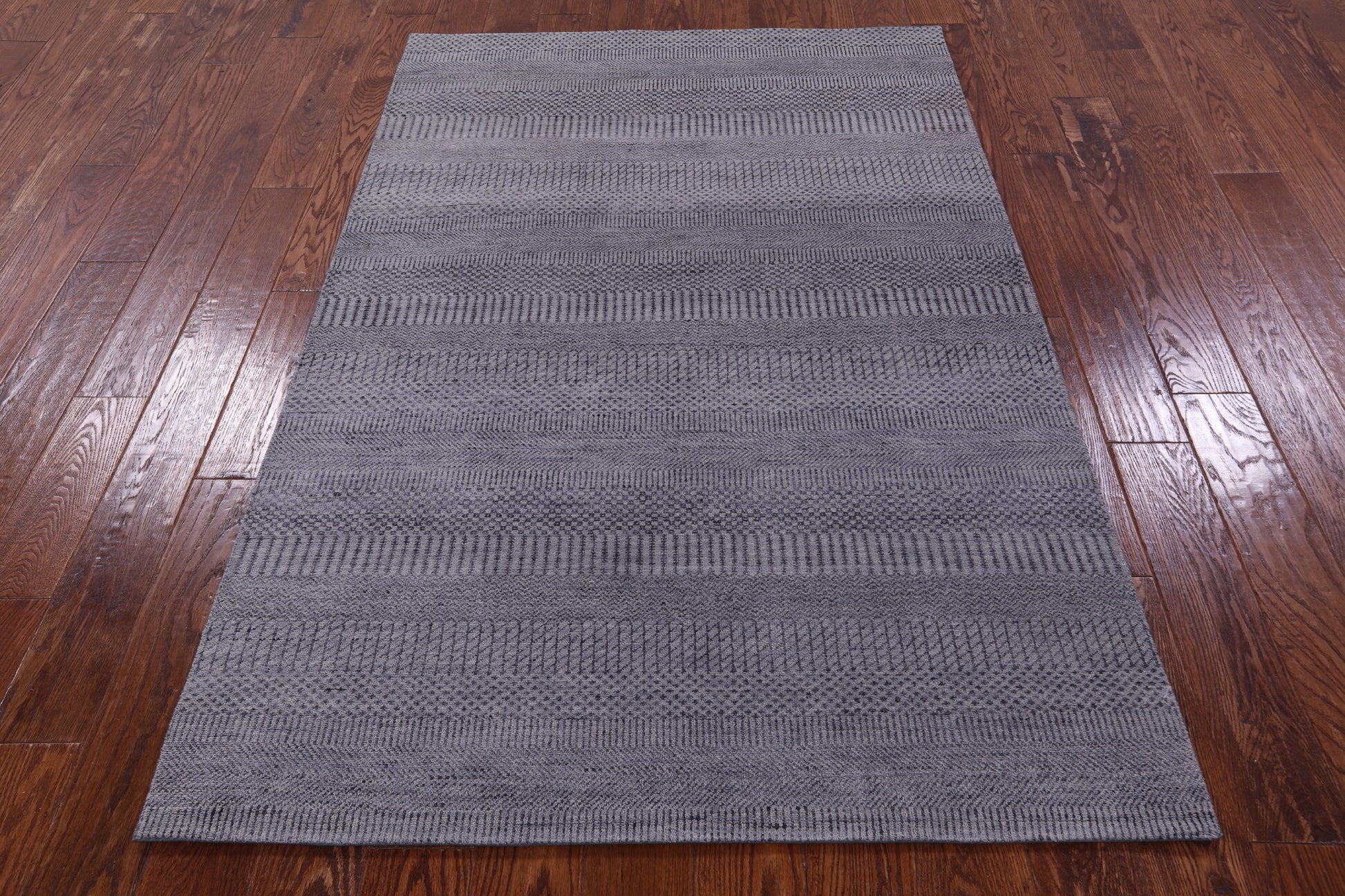Grey Savannah Grass Handmade Wool & Silk Rug - 4' 2" X 6' 3" - Golden Nile