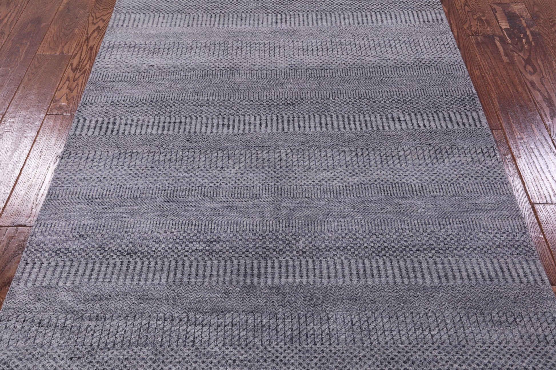 Grey Savannah Grass Handmade Wool & Silk Rug - 4' 2" X 6' 3" - Golden Nile