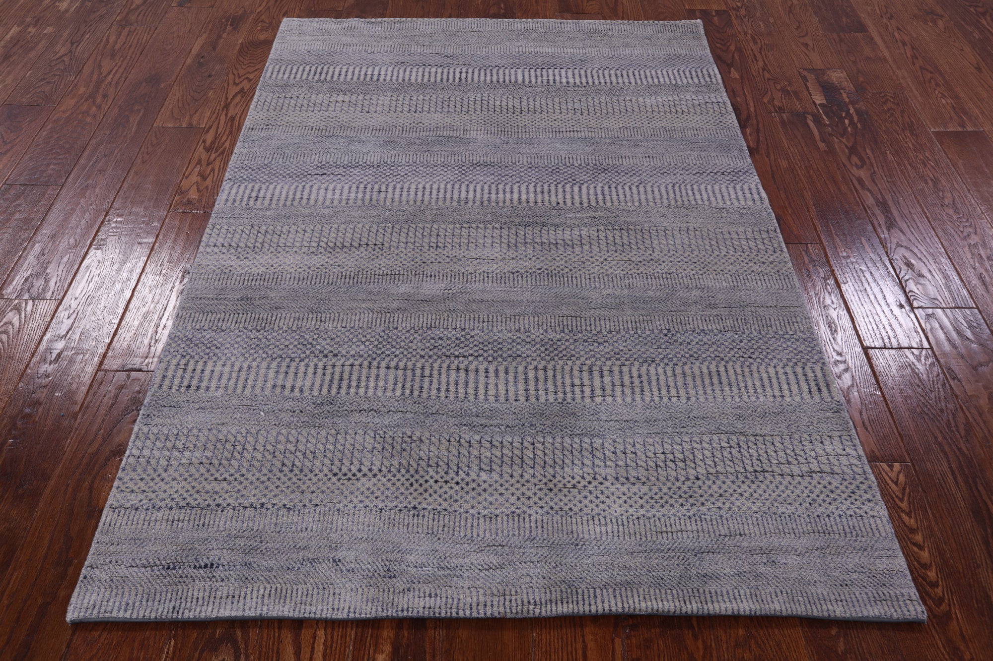 Savannah Grass Hand Knotted Wool & Silk Rug - 4' 0" X 5' 7" - Golden Nile
