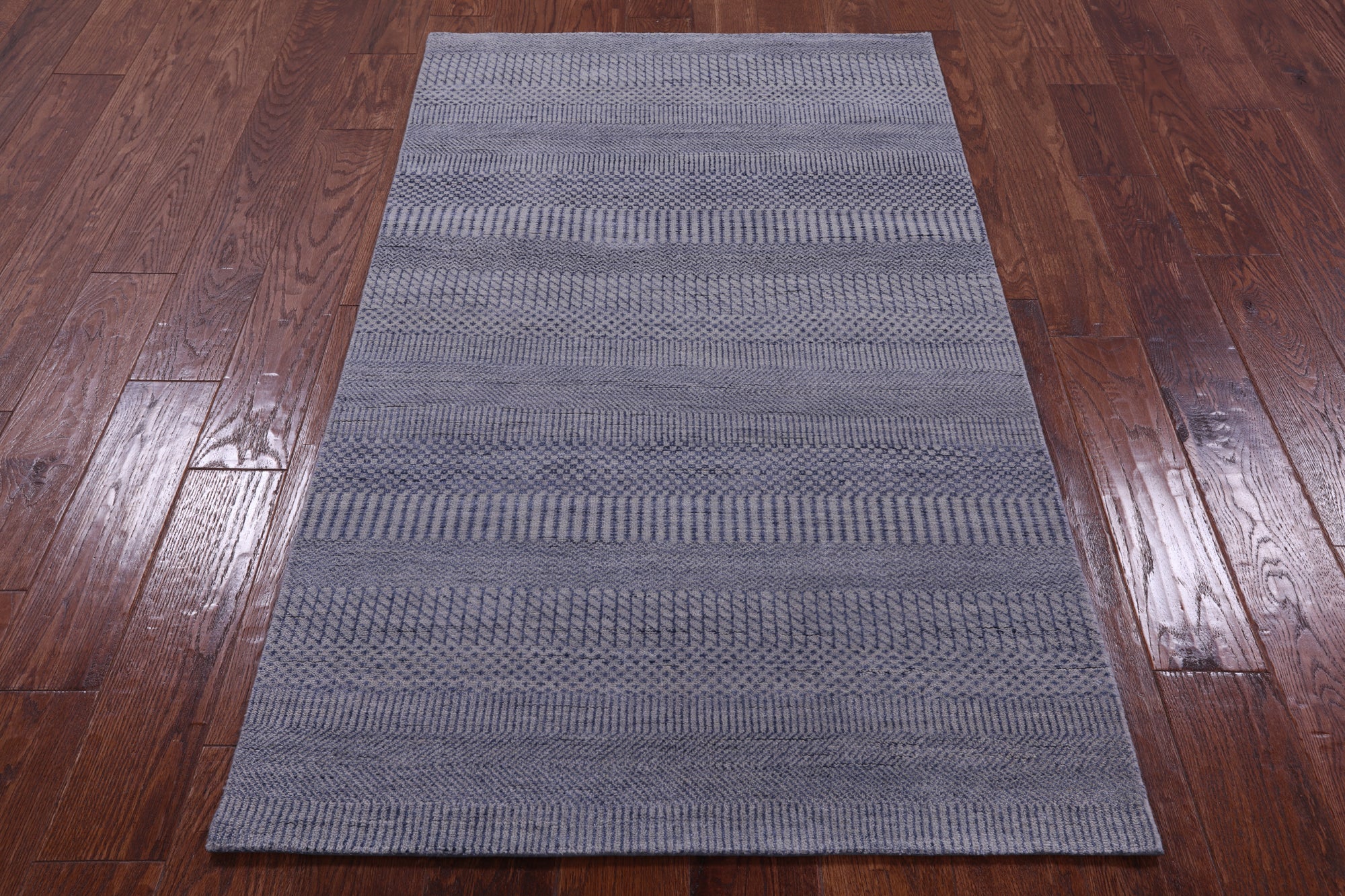 Grey Savannah Grass Hand Knotted Wool & Silk Rug - 3' 1" X 5' 2" - Golden Nile