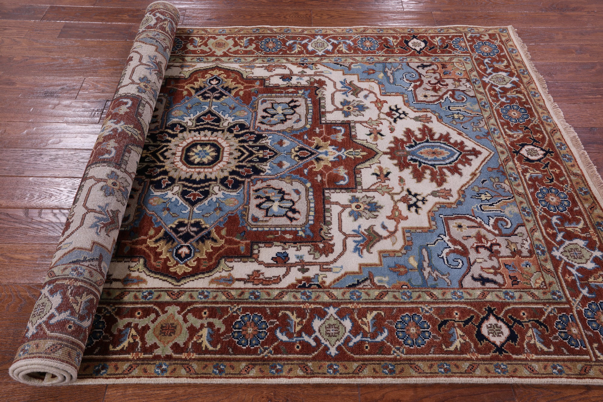 Ivory Geometric Heriz Serapi Hand Knotted Wool Rug - 5' 0" X 8' 0" - Golden Nile