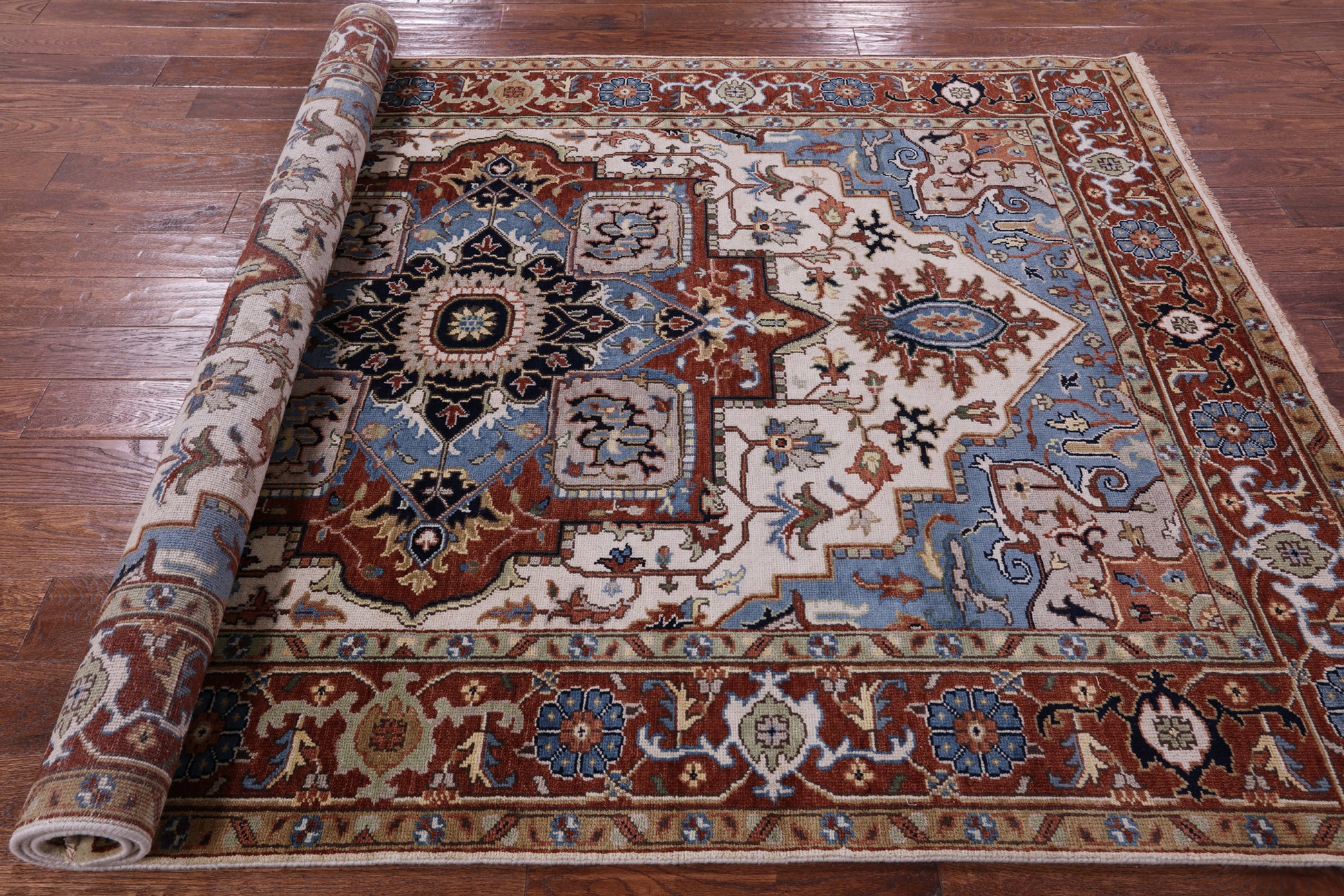 Ivory Geometric Heriz Serapi Hand Knotted Wool Rug - 5' 11" X 8' 11" - Golden Nile