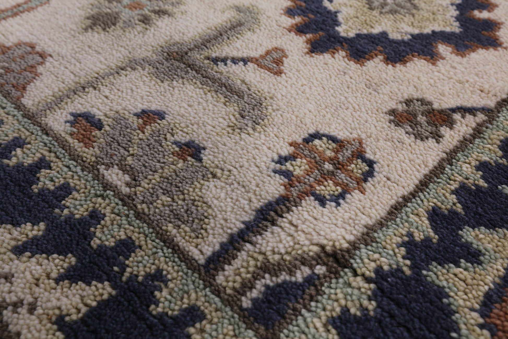 Ivory Turkish Oushak Hand Knotted Wool Runner Rug - 2' 7" X 11' 10" - Golden Nile