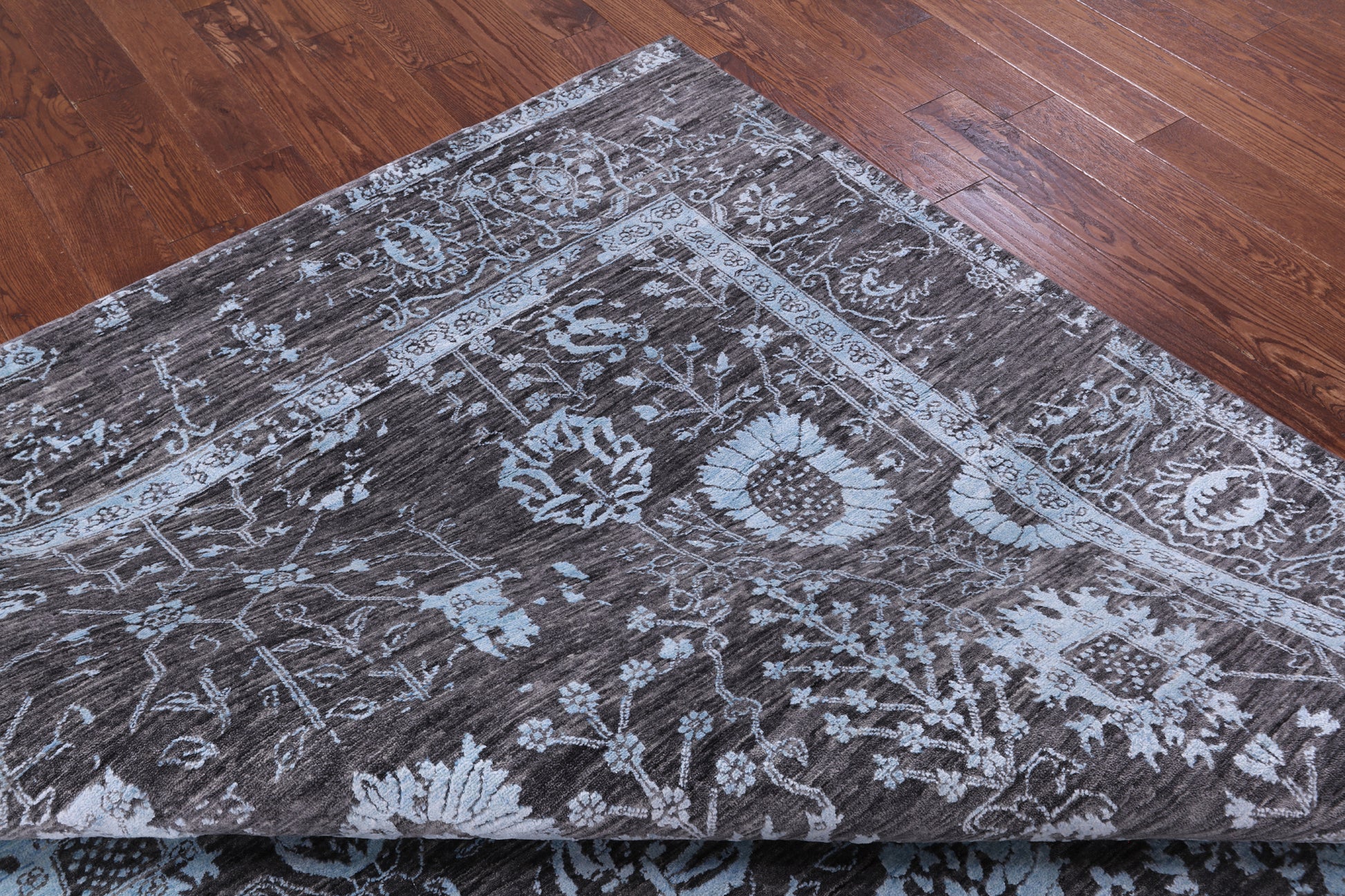 Grey Persian Hand Knotted Wool & Silk Rug - 7' 11" X 9' 10" - Golden Nile