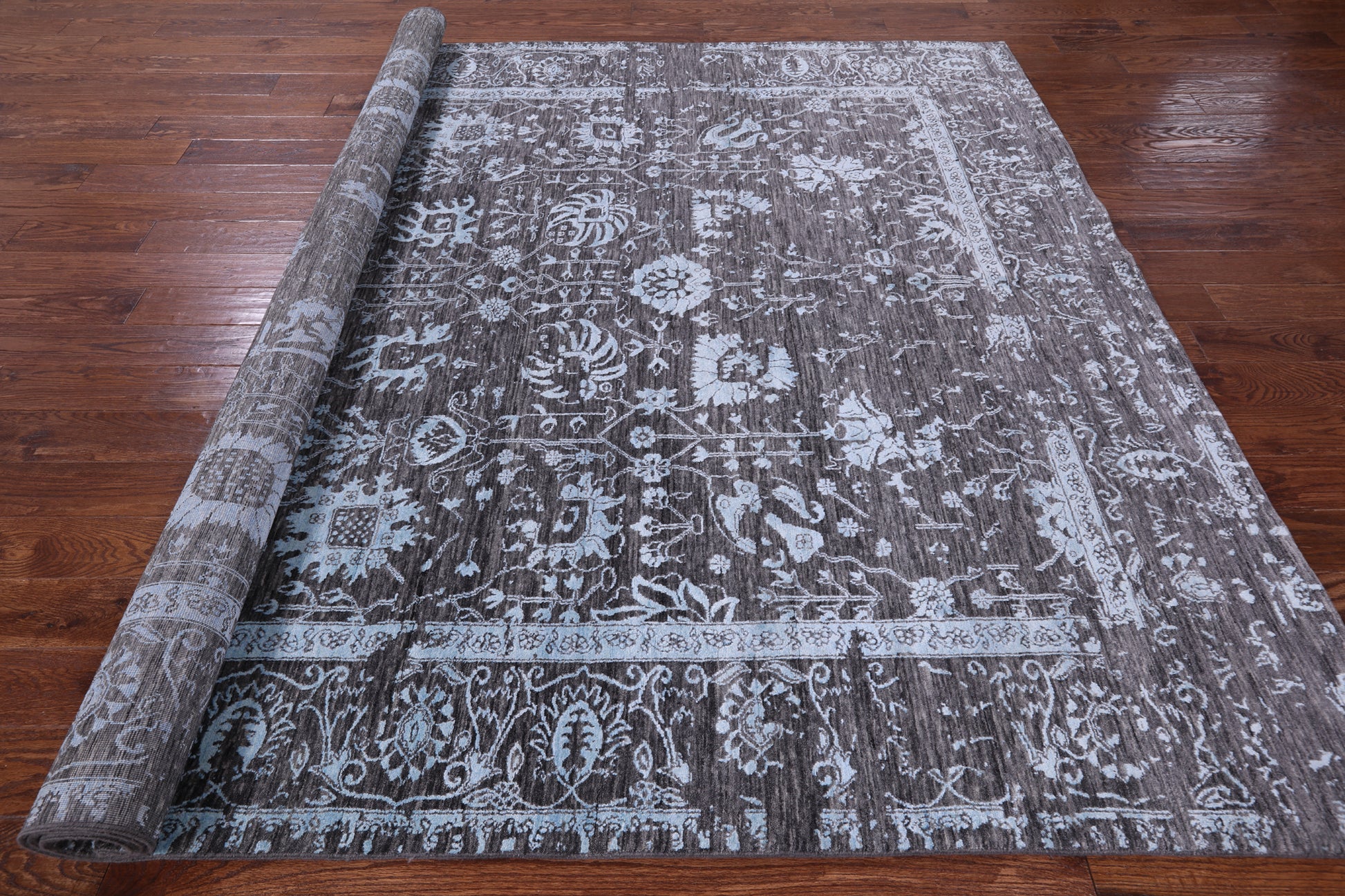 Grey Persian Hand Knotted Wool & Silk Rug - 7' 11" X 9' 10" - Golden Nile