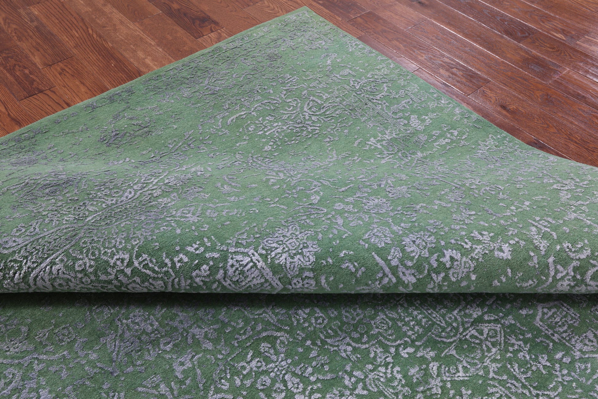 Green Modern Hand Knotted Wool & Silk Rug - 7' 10" X 9' 11" - Golden Nile