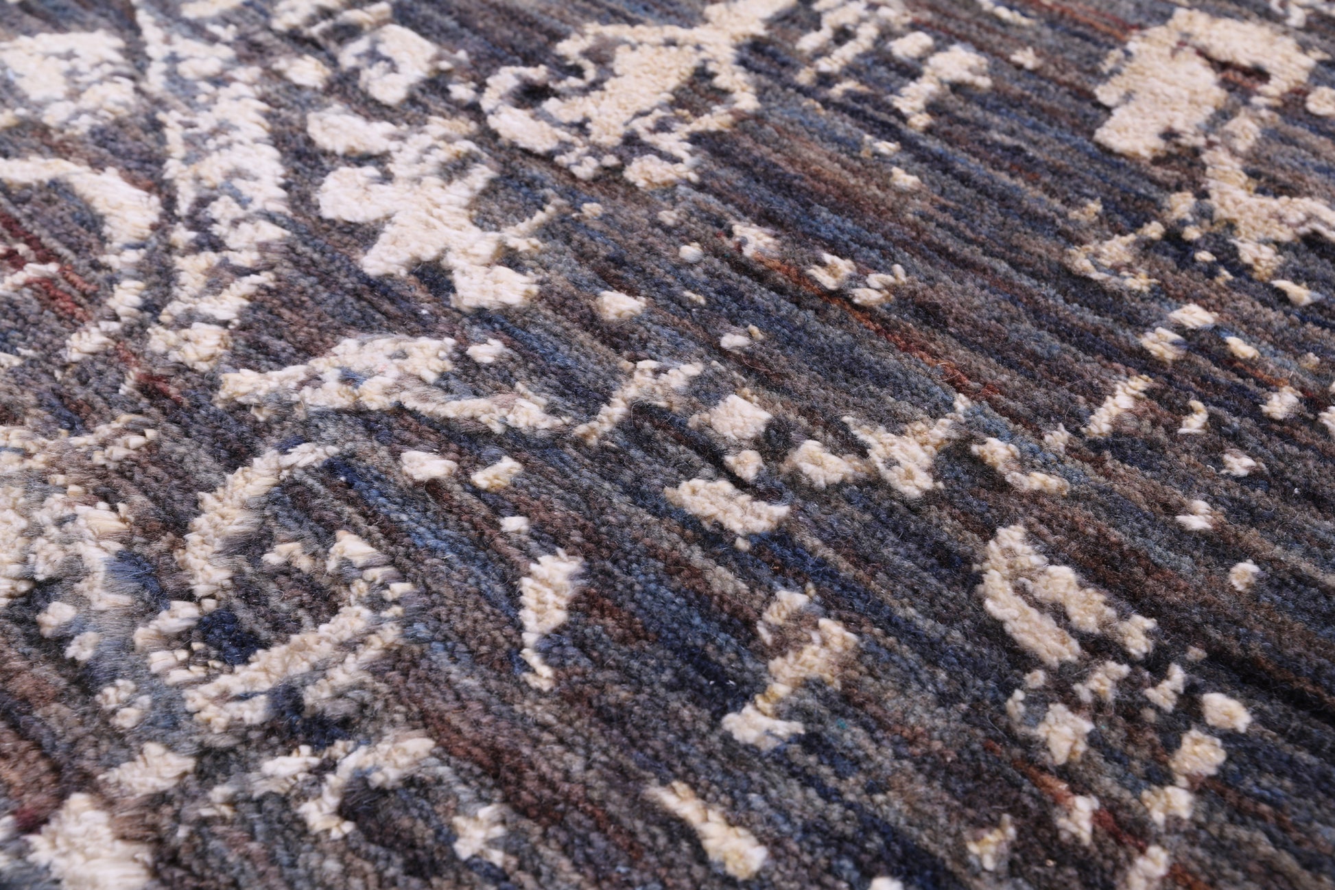 Contemporary Handmade Wool & Silk Runner Rug - 2' 6" X 14' 4" - Golden Nile