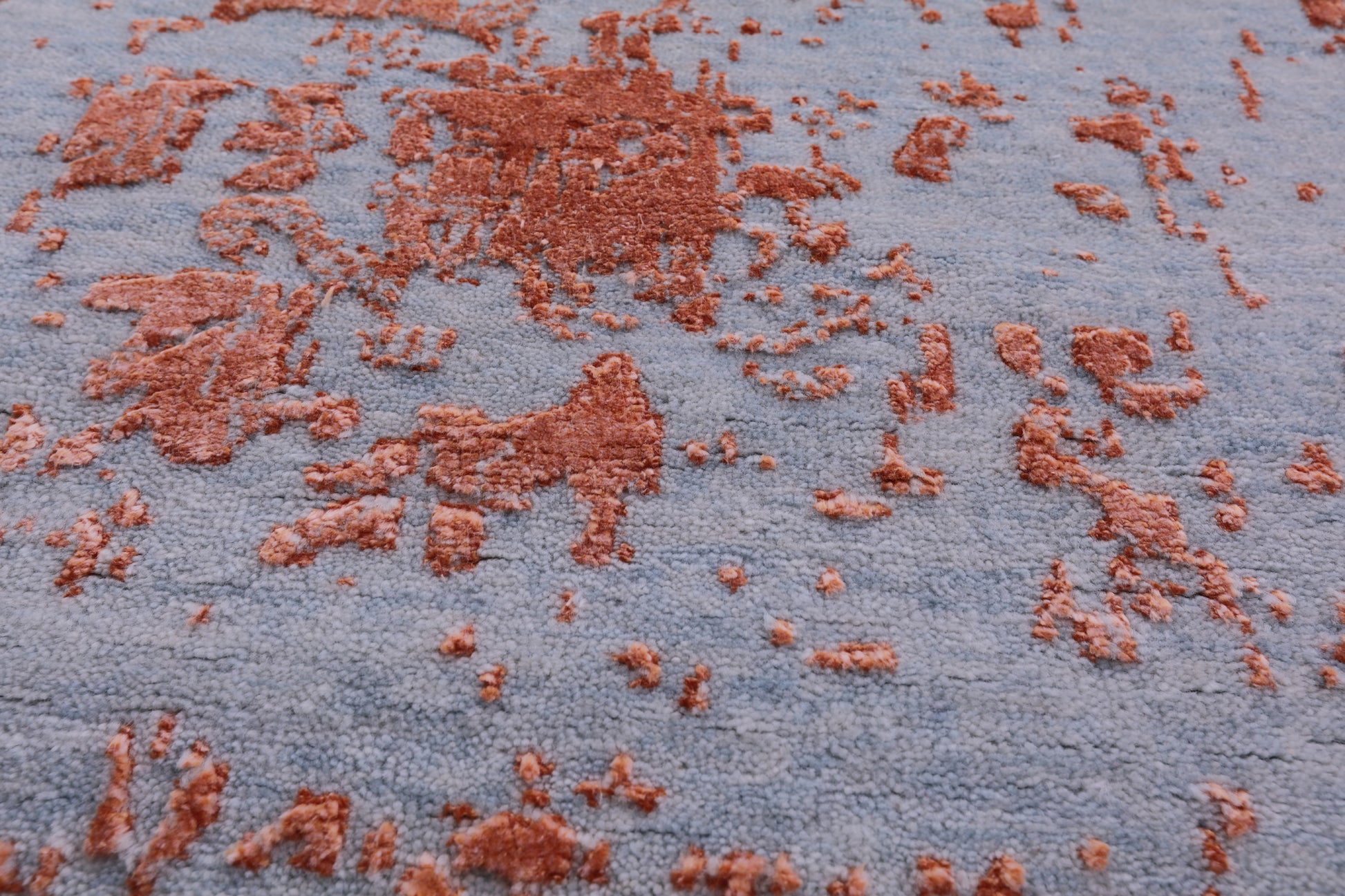 Contemporary Handmade Wool & Silk Runner Rug - 2' 6" X 18' 0" - Golden Nile