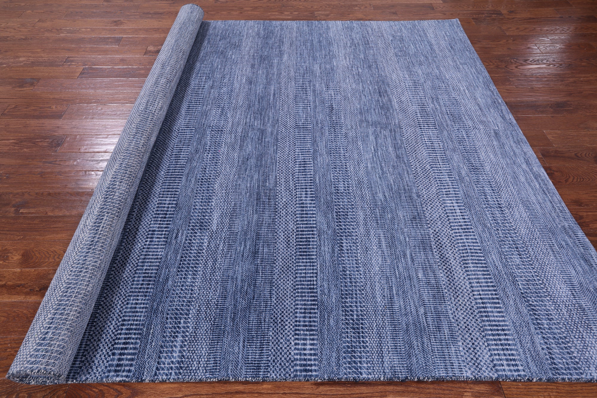 Blue Savannah Grass Hand Knotted Wool & Silk Rug - 7' 11" X 10' 1" - Golden Nile