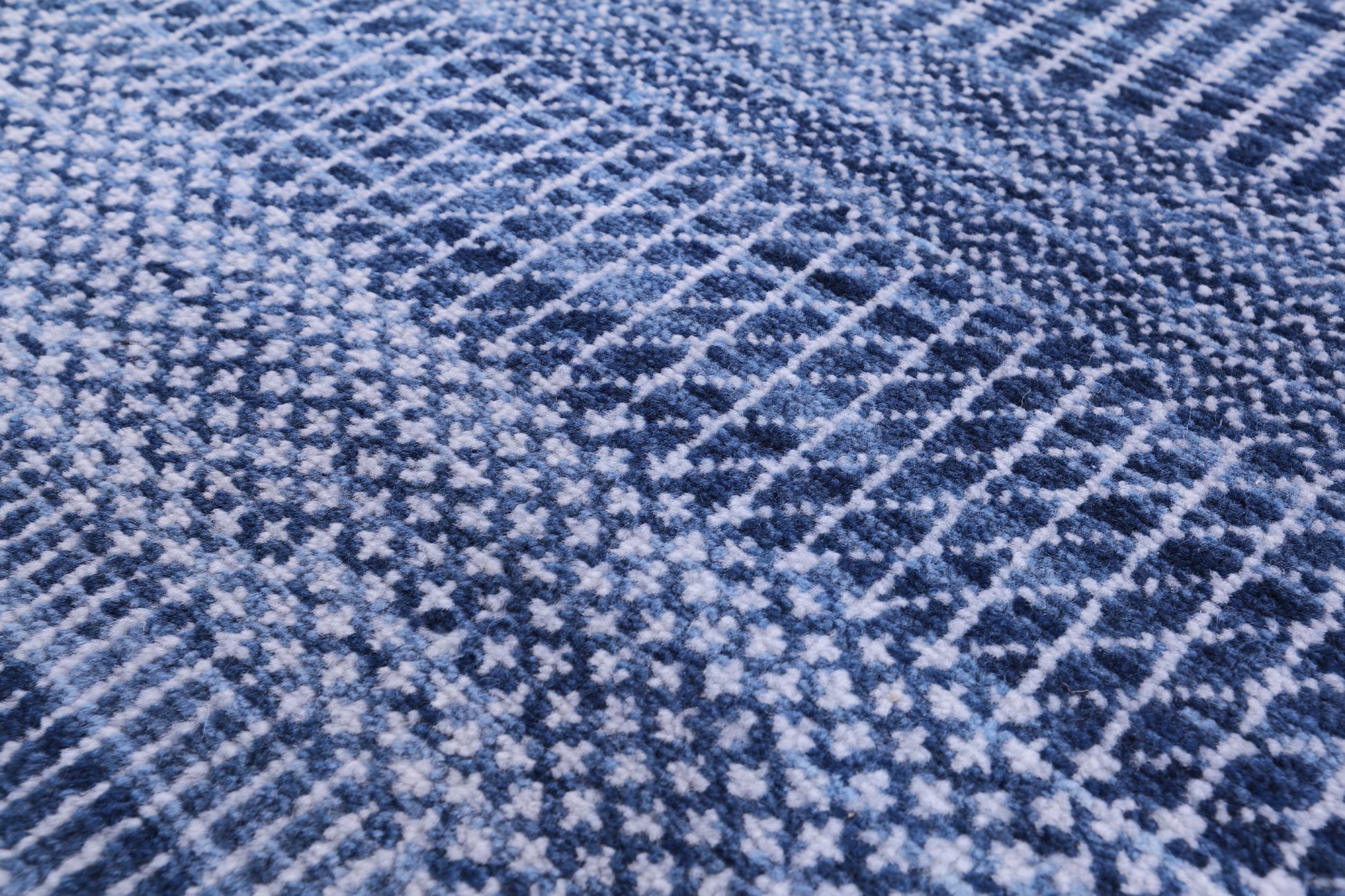 Blue Savannah Grass Hand Knotted Wool & Silk Rug - 7' 11" X 10' 1" - Golden Nile