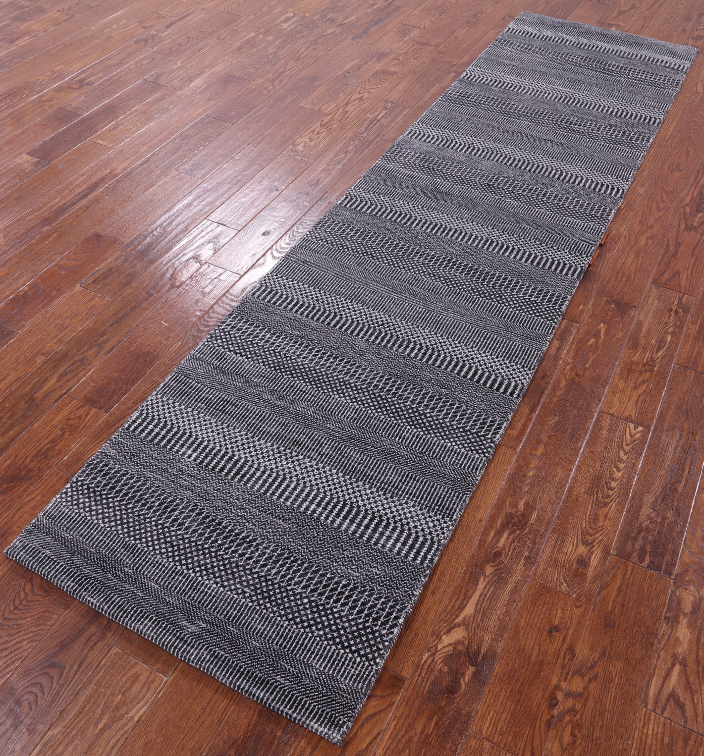 Savannah Grass Hand Knotted Wool & Silk Runner Rug - 2' 7" X 10' 2" - Golden Nile