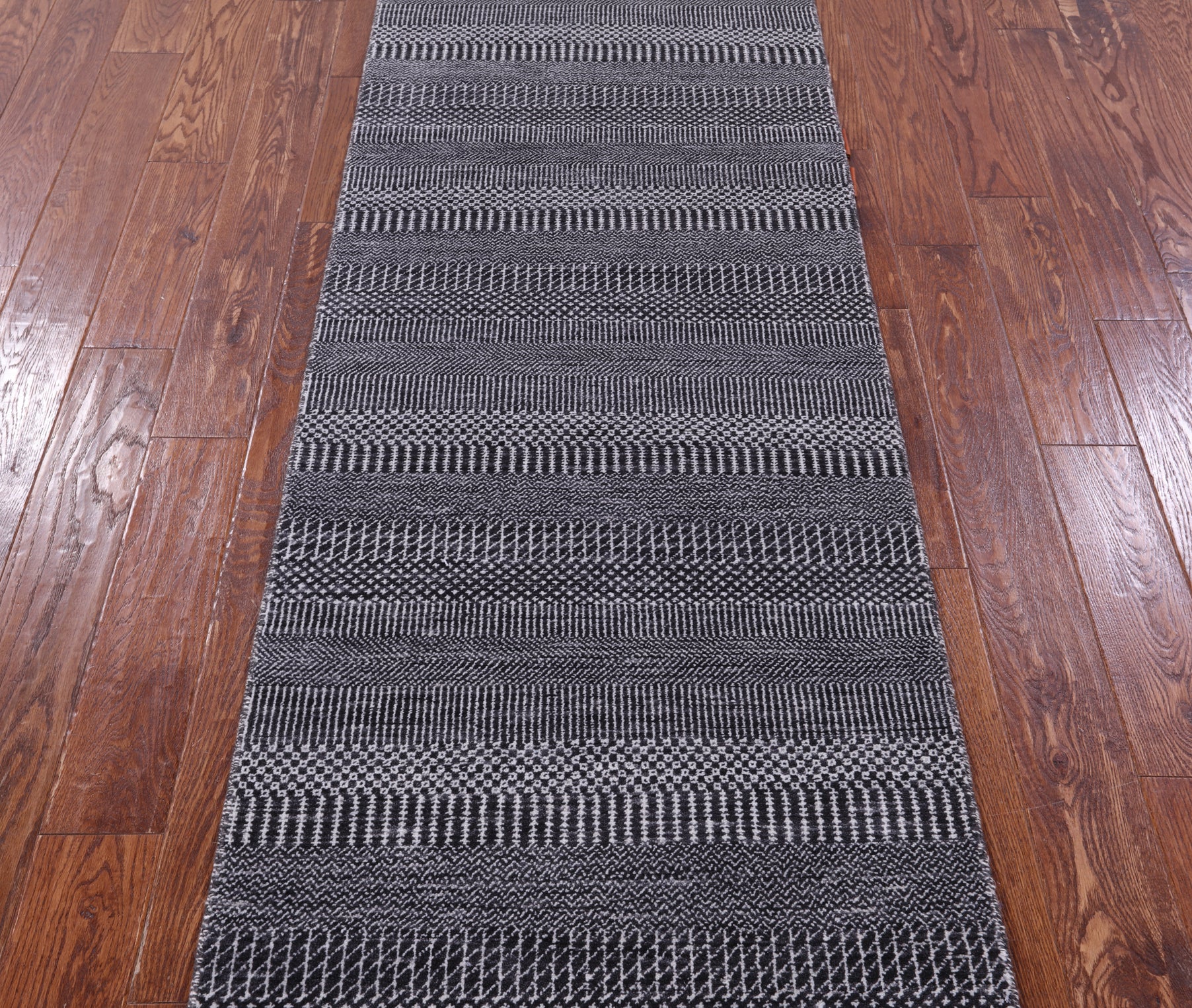 Savannah Grass Hand Knotted Wool & Silk Runner Rug - 2' 7" X 10' 2" - Golden Nile