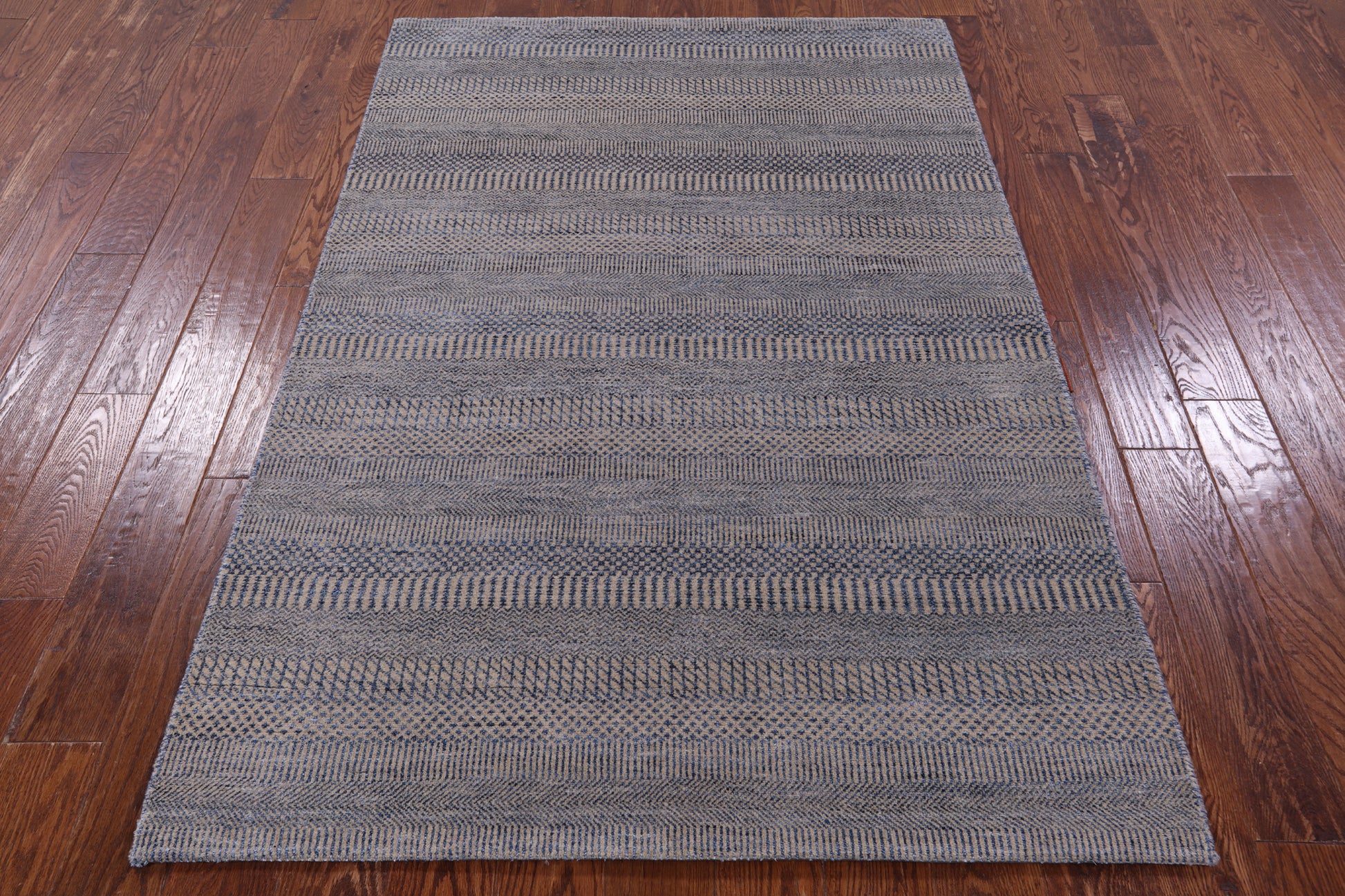 Savannah Grass Hand Knotted Wool & Silk Rug - 4' 2" X 6' 3" - Golden Nile