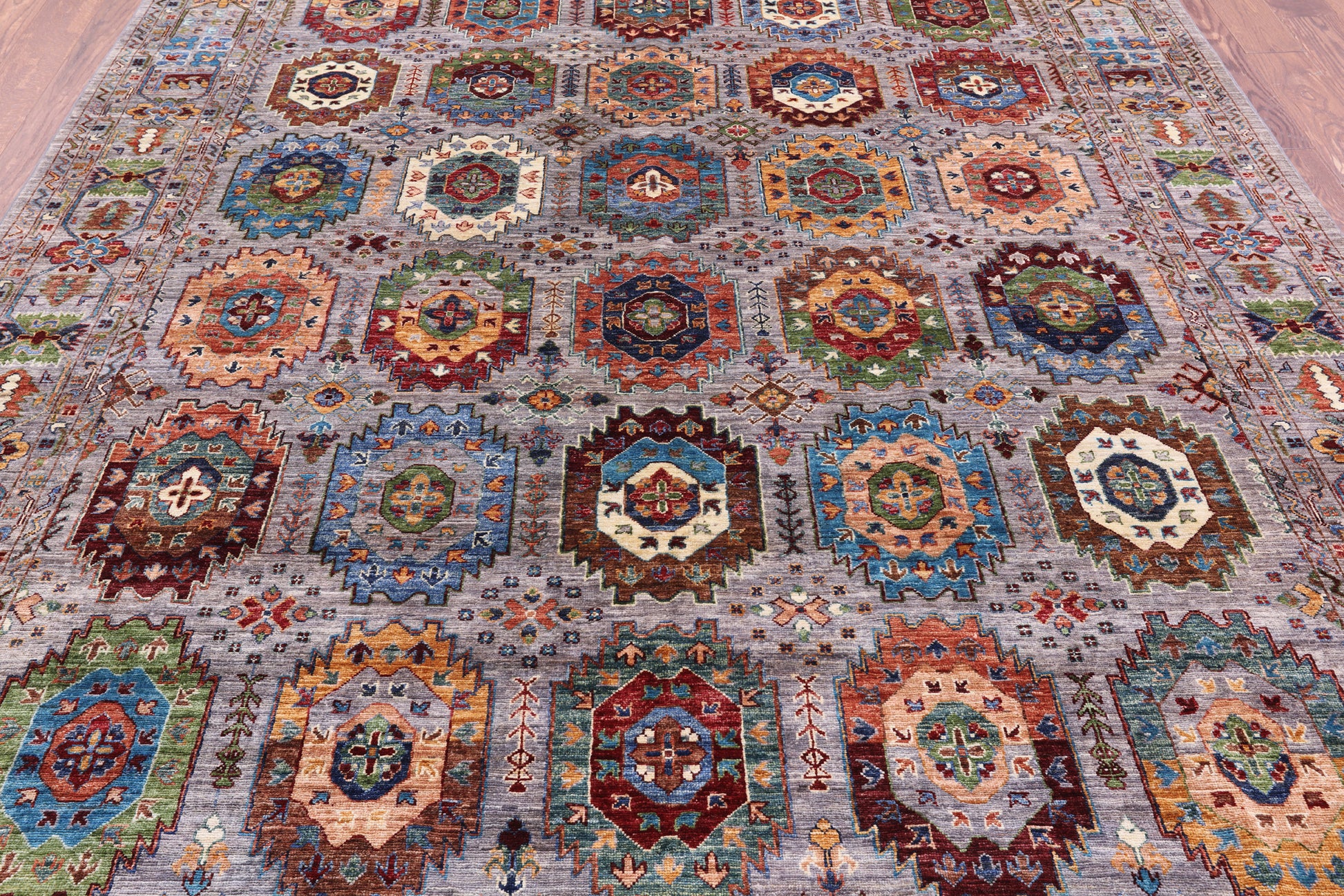 Turkmen Ersari Hand Knotted Wool Rug - 7' 11" X 10' 4" - Golden Nile