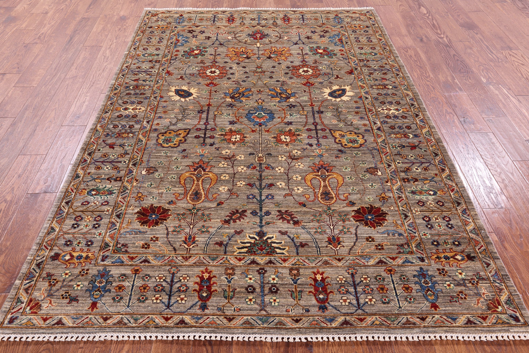 Peshawar Hand Knotted Wool Rug - 5' 8" X 8' 1" - Golden Nile