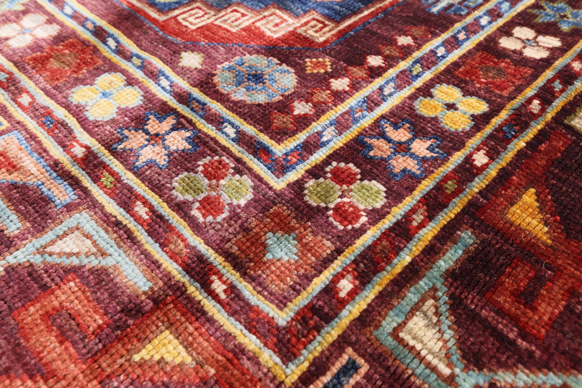Turkmen Ersari Hand Knotted Wool Rug - 4' 0" X 6' 4" - Golden Nile